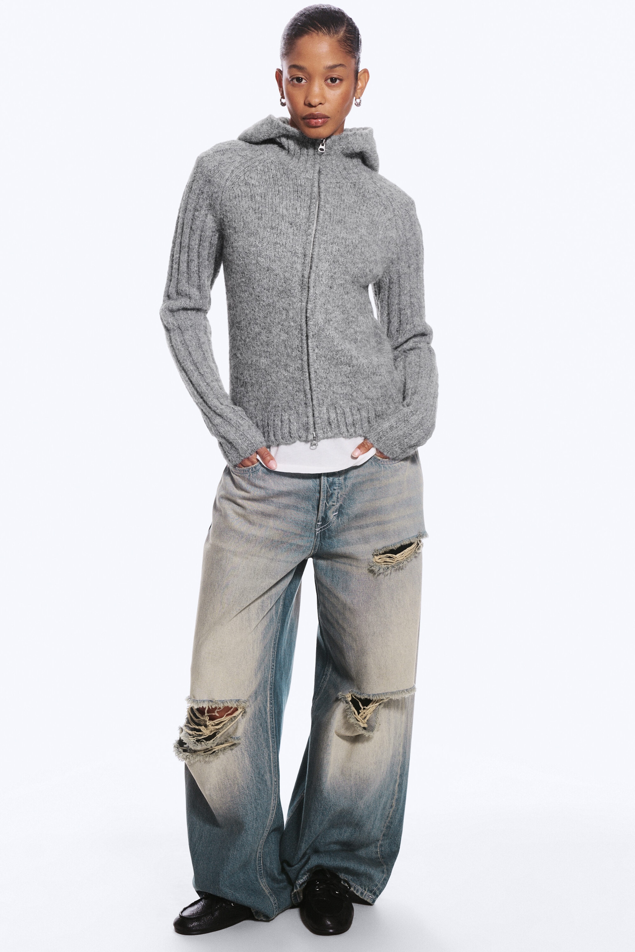Gedecktes Grau meliert - Gestrickter Zip-Hoodie - 2