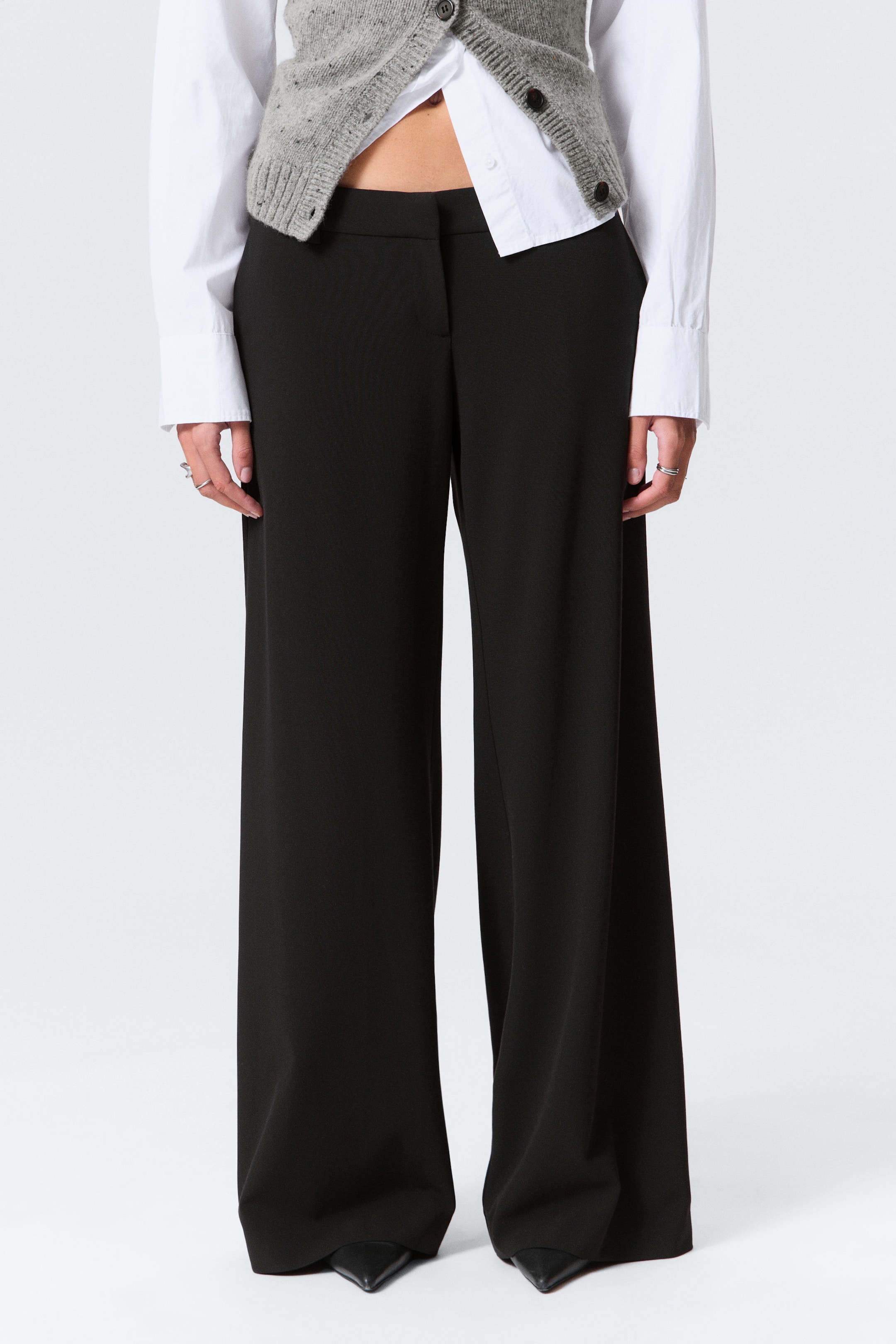 Black - Low Flared Suit Trousers - 2