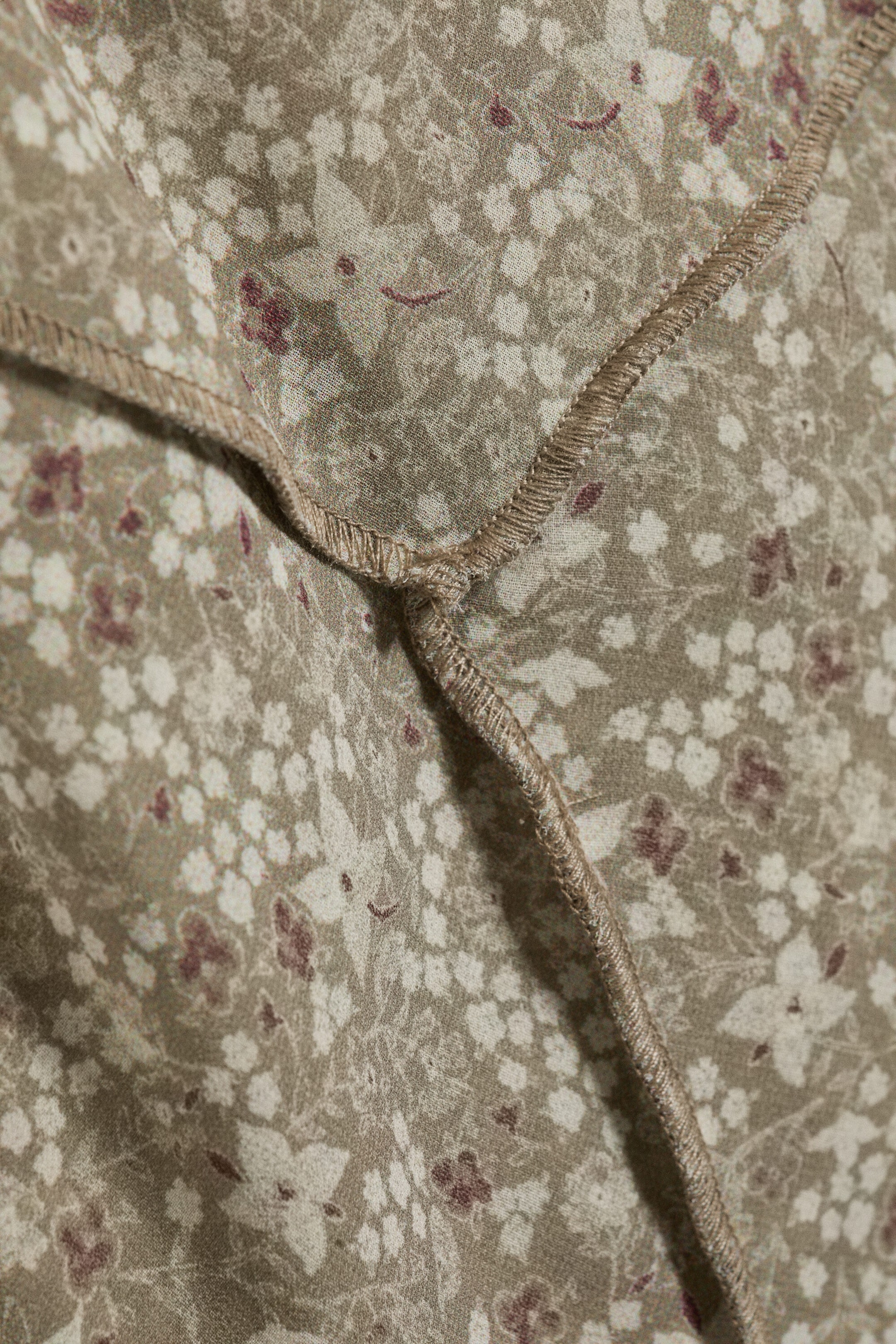 Dimmig Khakigrön - Flower - Asymmetrisk slipklänning - 5