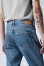 90s Blue - Medium Blue - Space Relaxed Straight Leg Jeans - 4