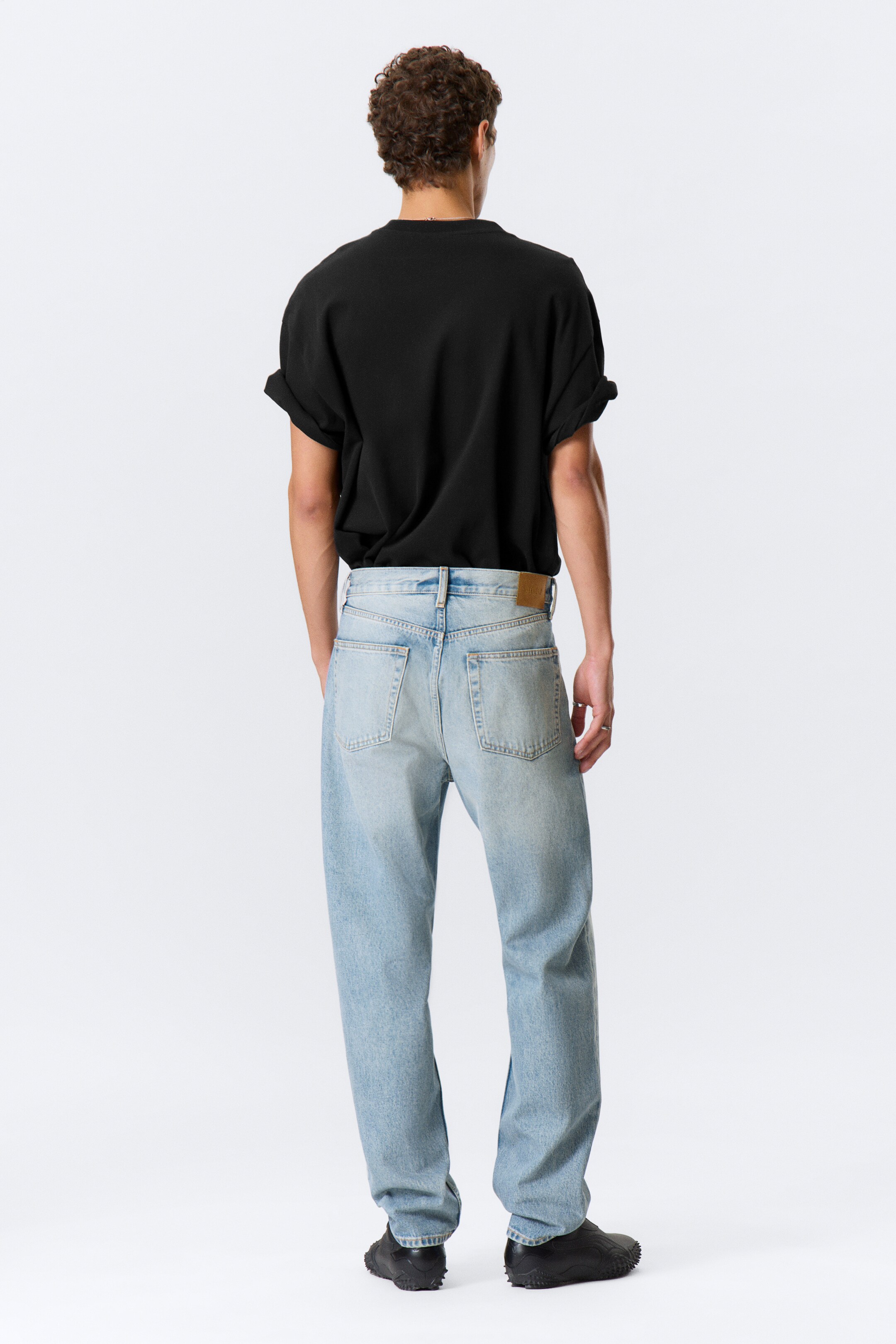 Vezi imaginea mai mare: Ray Relaxed Tapered Leg Jeans - Seventeen Blue - Albastru Mediu - BĂRBAŢI | H&M RO 5