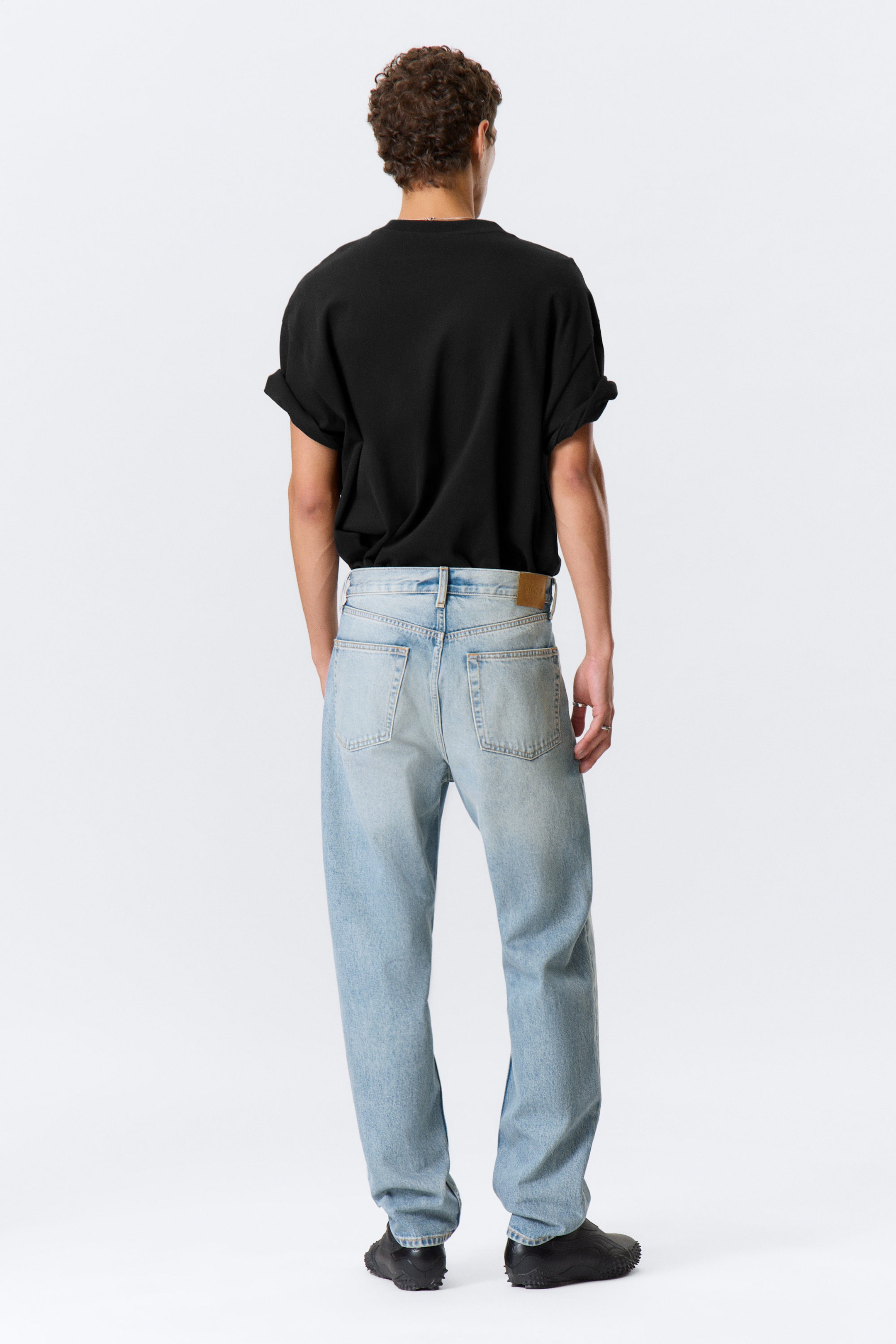 Seventeen Blue - Medium Blue - Ray Mid Rise Relaxed Tapered Leg Jeans - 4