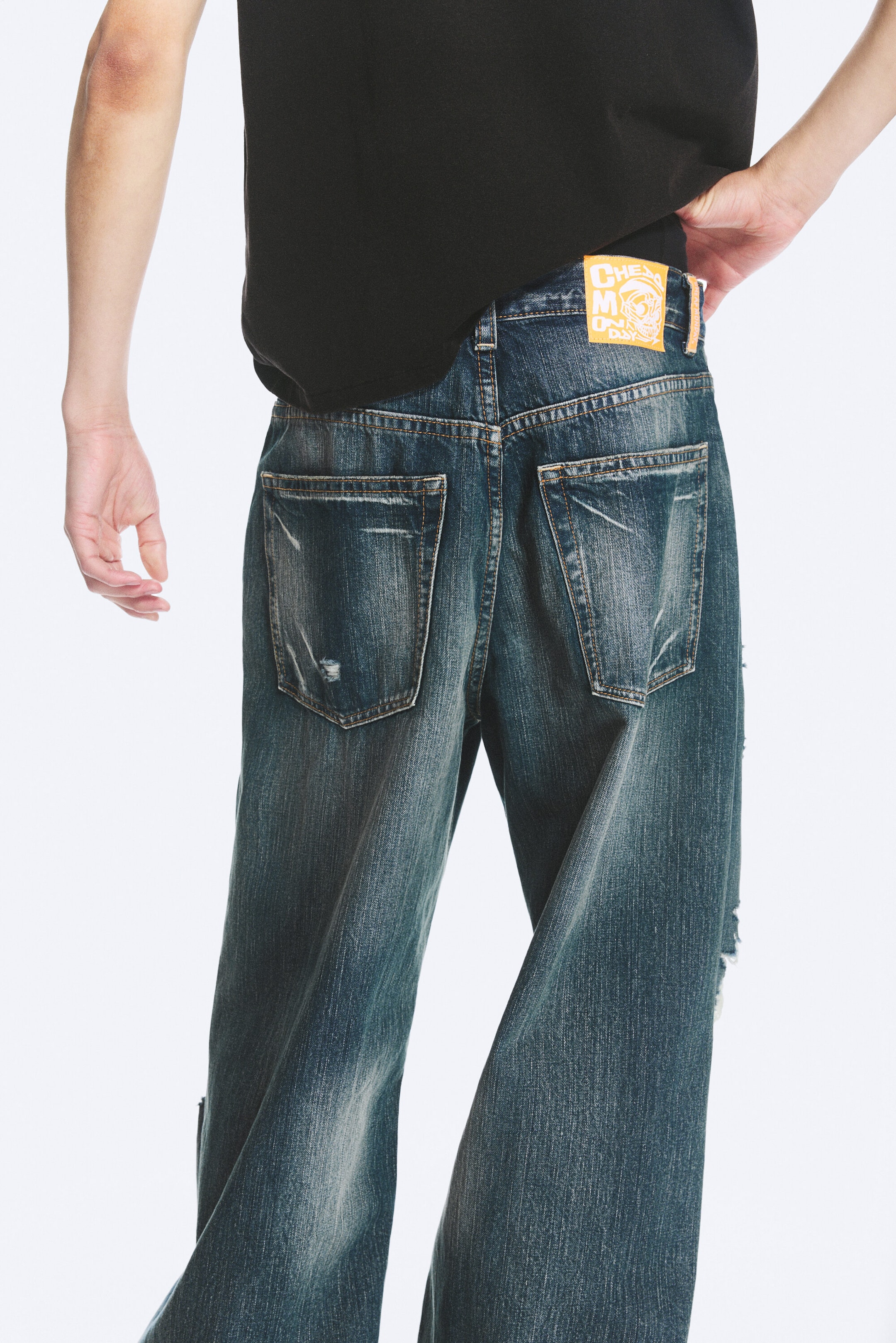 Streaky Blue - Medium Blue - Looser Regular Waist Loose Straight Jeans - 7