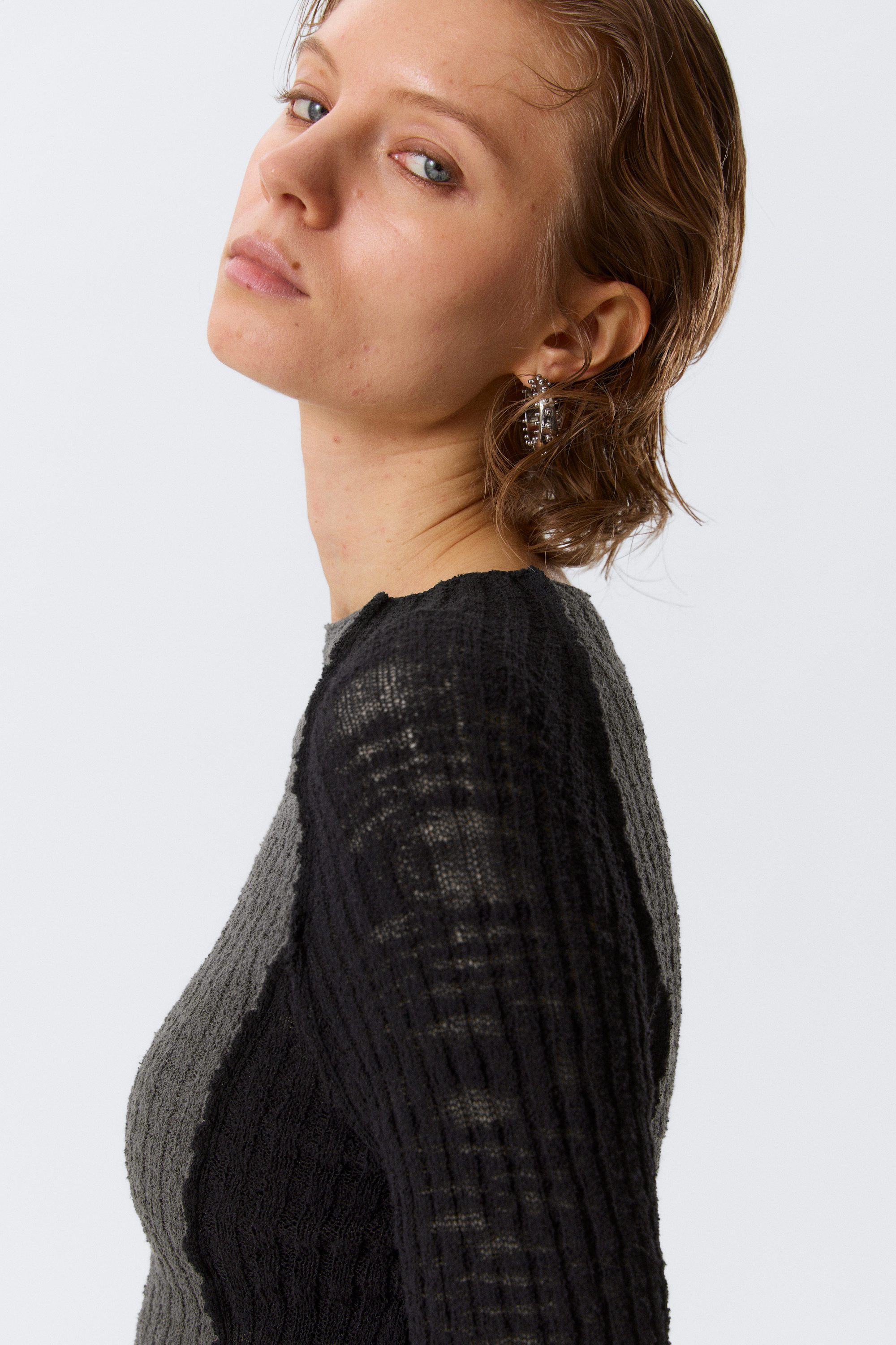 Zwart en grijs - Slim gebreide trui met raglanmouwen - 2