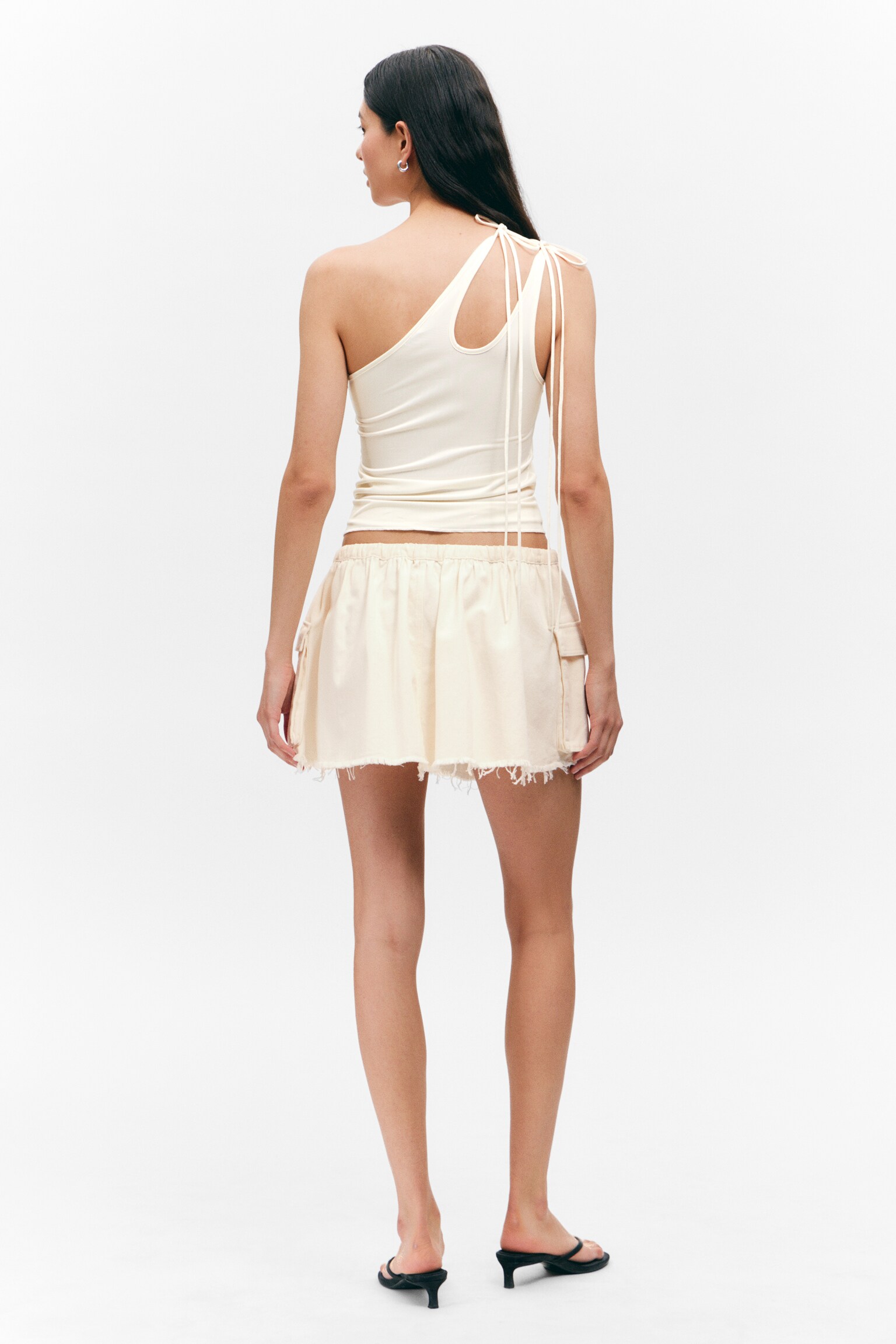 Asymmetrisches Jersey-Tanktop zum Binden - Weiß/Dunkelbraun - 5