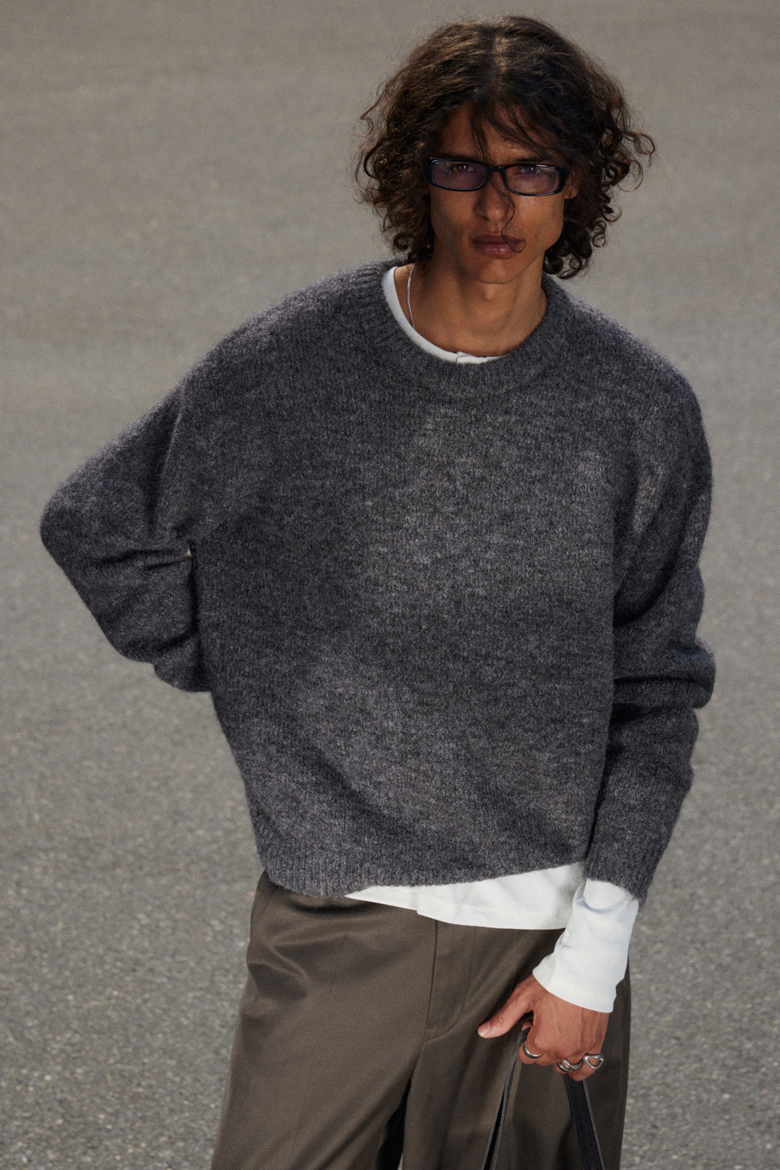 Pull coupe standard en maille de laine mélangée - Gris foncé