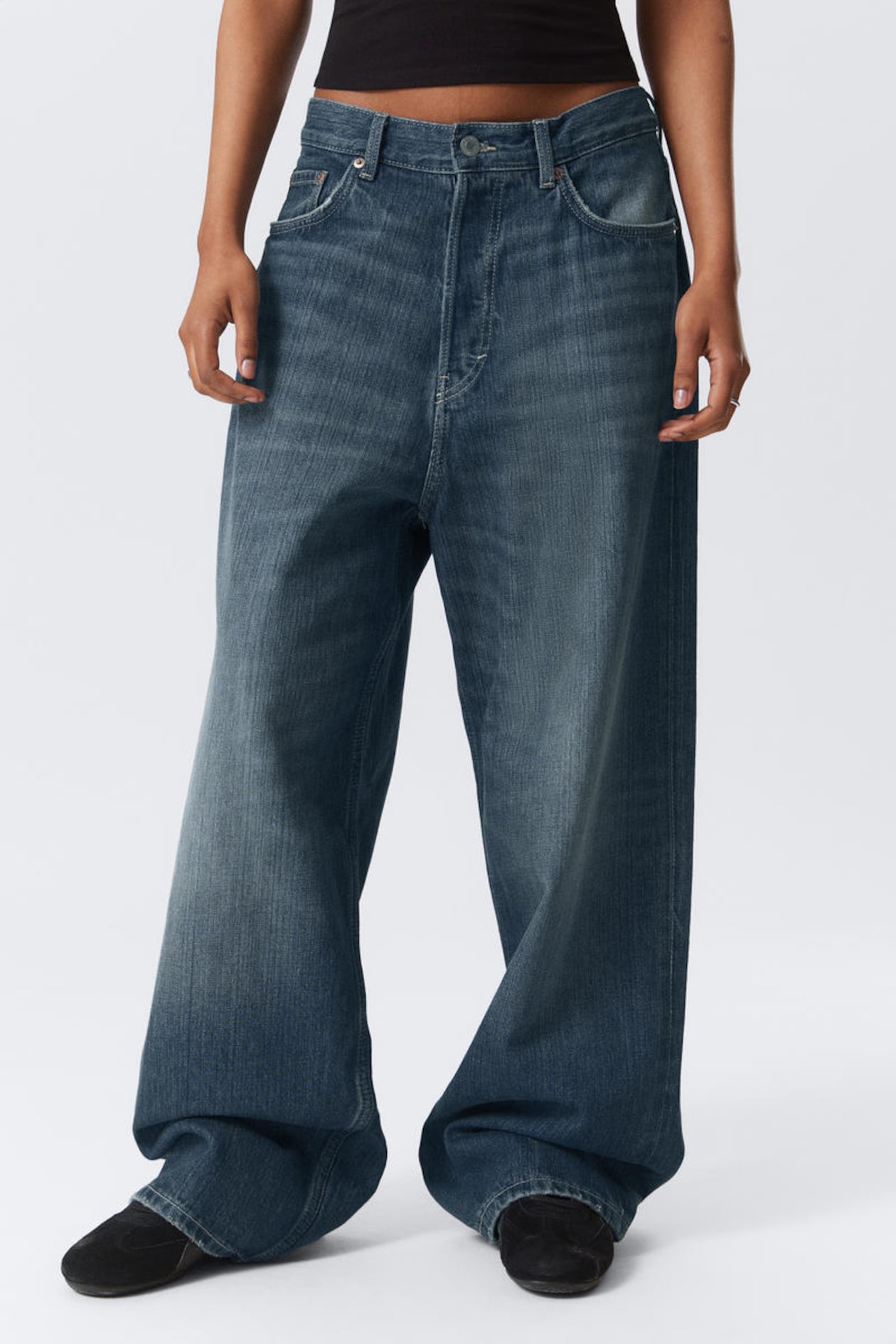 Astro Loose Baggy Leg Jeans Mine Blue Medium Blue Weekday GB astro-loose-baggy-leg-jeans-mine-blue-medium-blue-weekday-gb