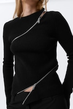 Schwarz - Schmaler asymmetrischer Zip-Strickpullover - 2