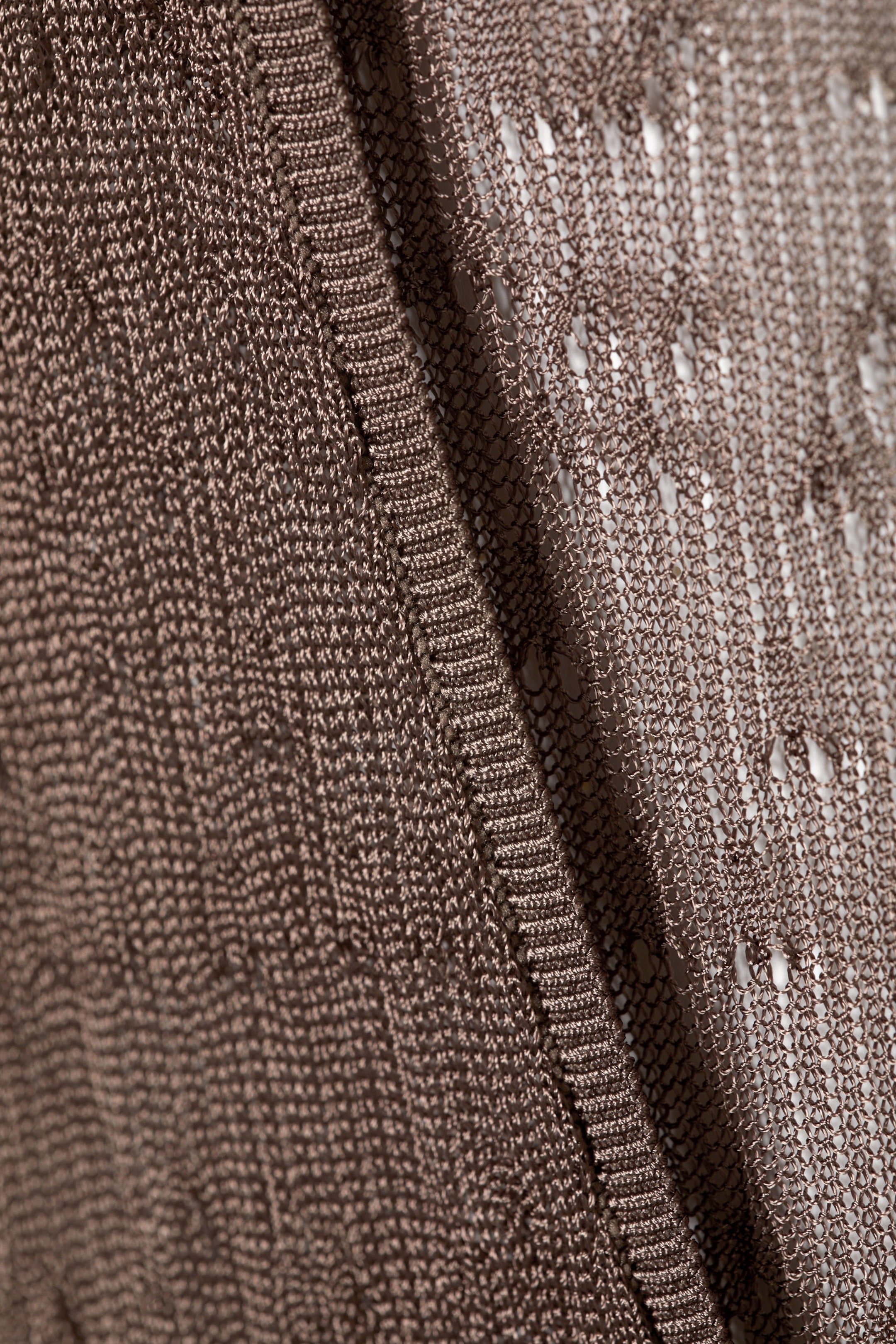 Mörk mullvad - Stickad maxiklänning med öppen rygg - 2