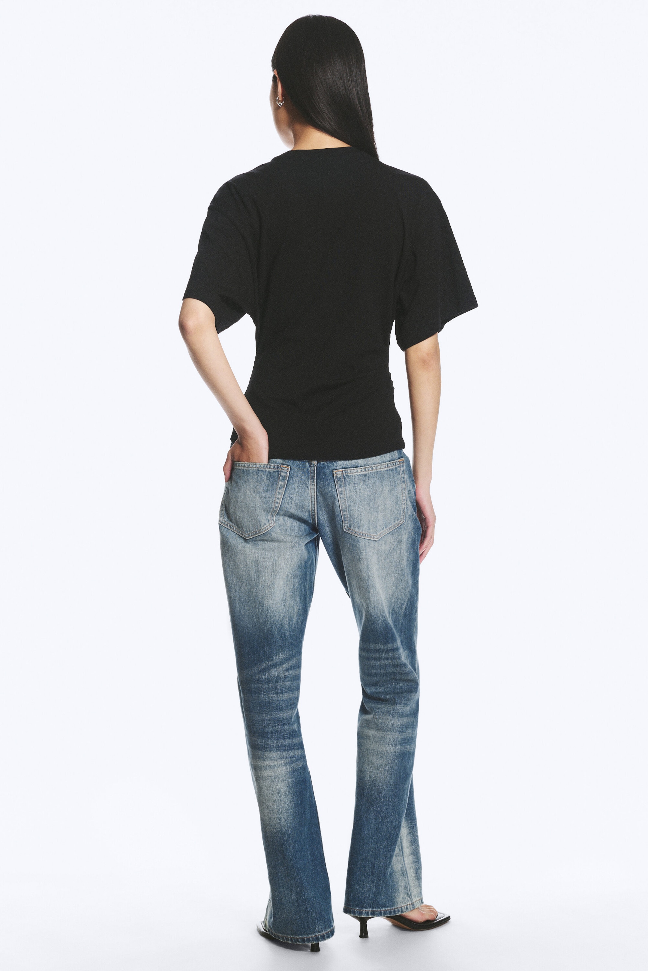 Schwarz - DRAPIERTES, ENG ANLIEGENDES T-SHIRT - 3