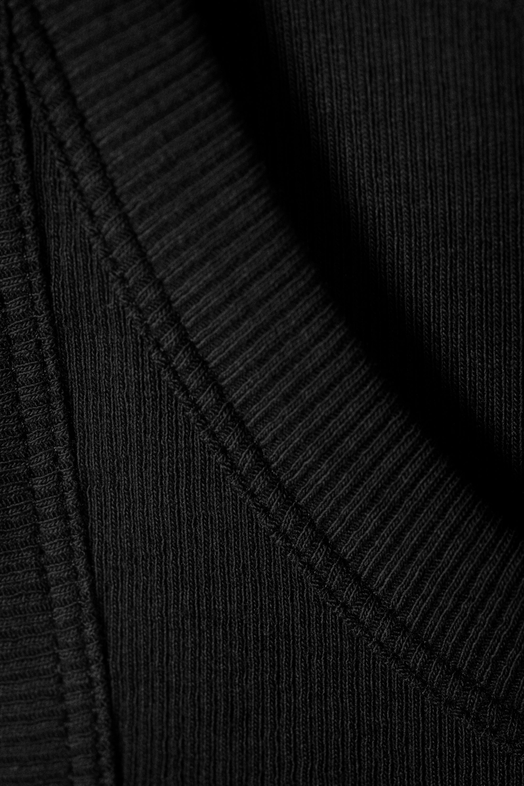 Black - Fitted Rib Tank Top - 4