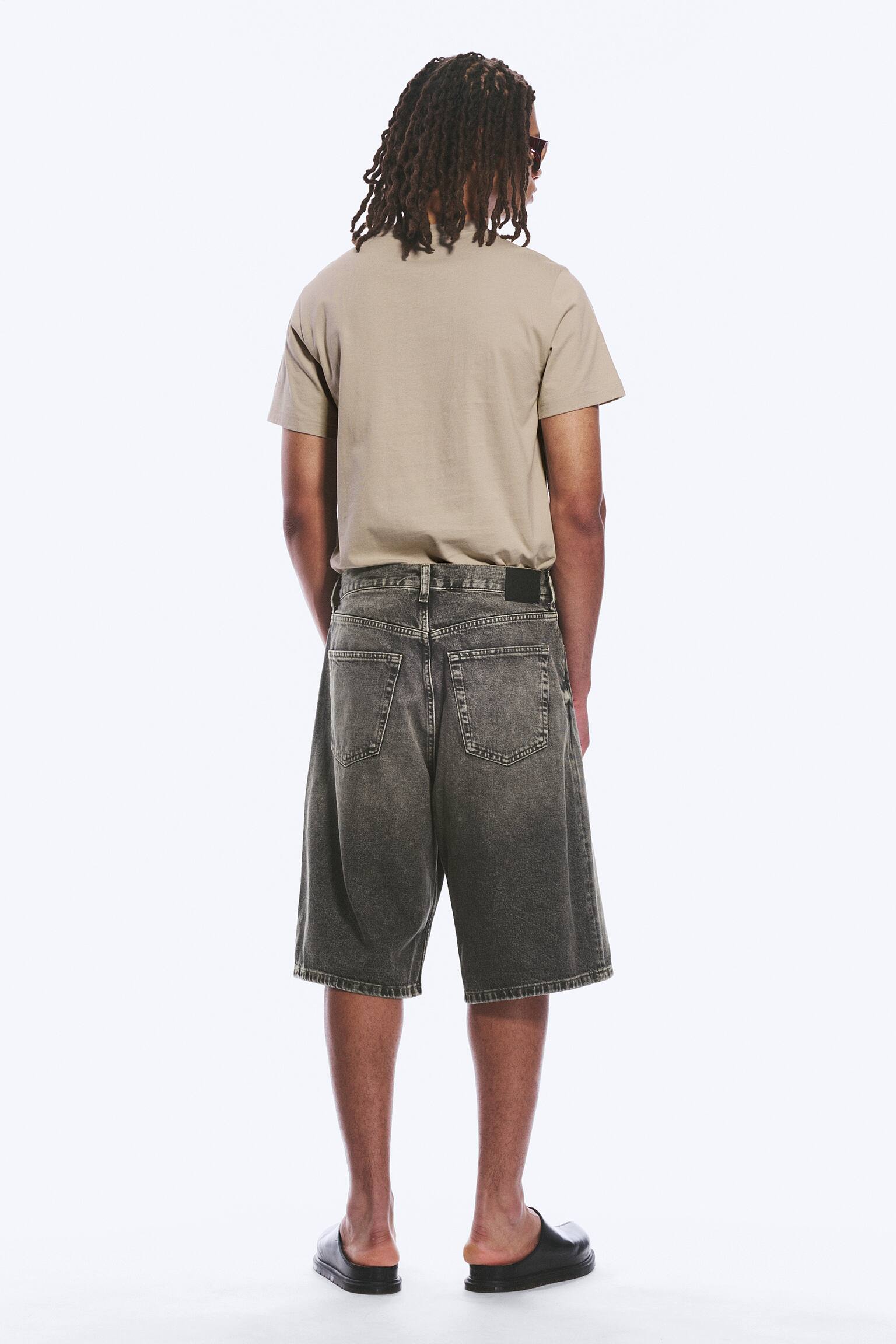 Astro Mid Waist Loose Baggy Denim Shorts-Redondo Black - Schwarz - 4