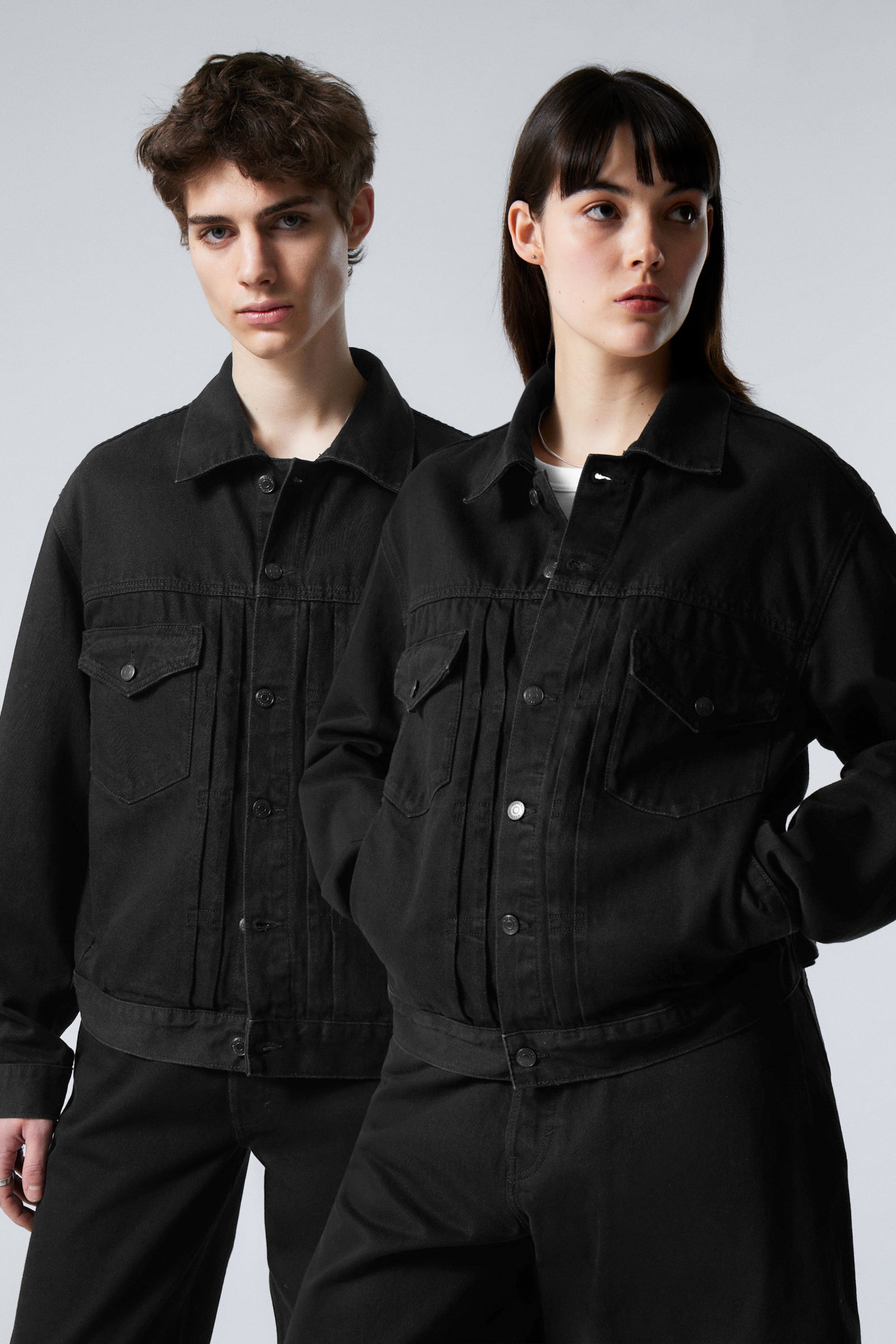 #272628 - Denim jack met ruimvallende pasvorm - 1