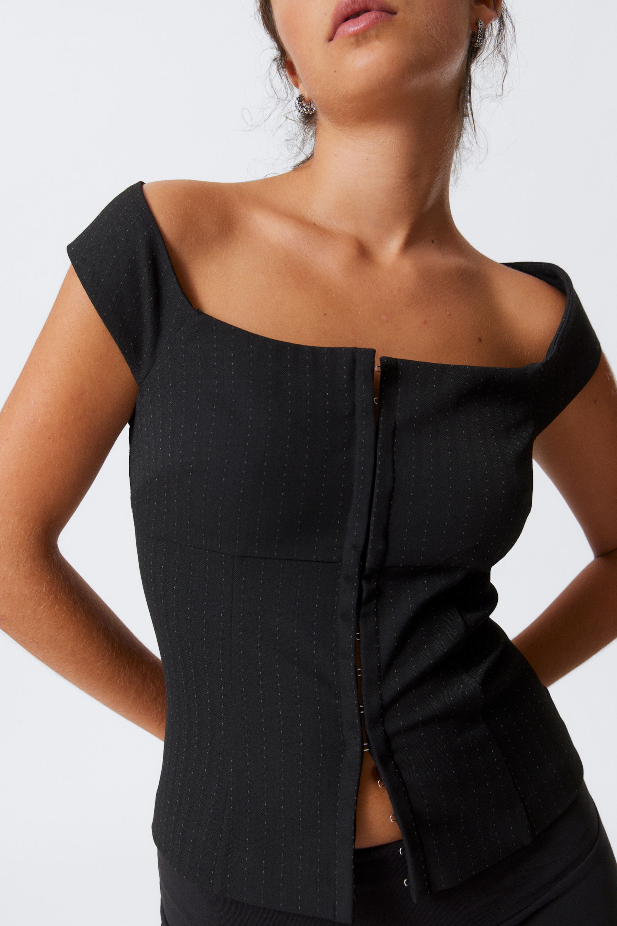 #272628 - Sleeveless Wide Neck Top - 2