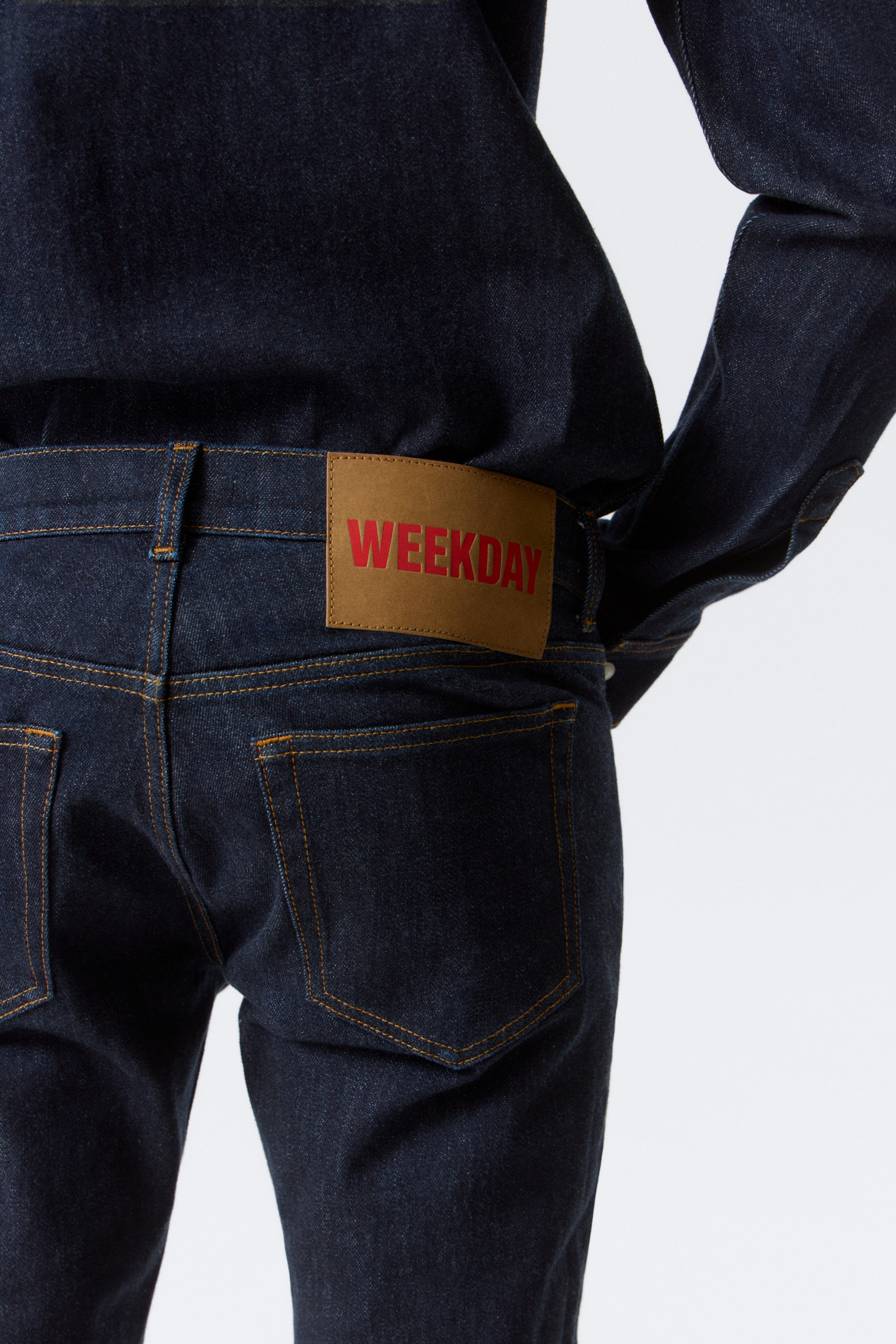 Blue Rinse - Dark Blue - Mid Rise Slim Leg Jeans - 3