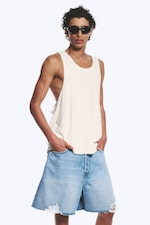 Staubiges Weiß - Racerback-Tanktop - 0