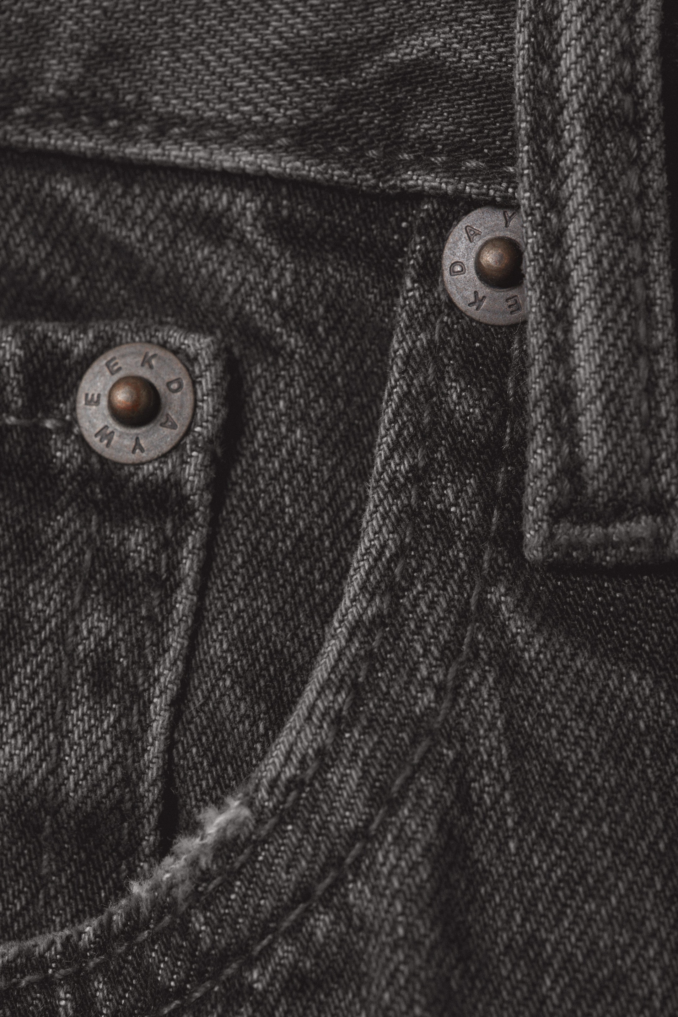 Risso Black - Black - Space Mid Rise Relaxed Straight Leg Jeans - 7