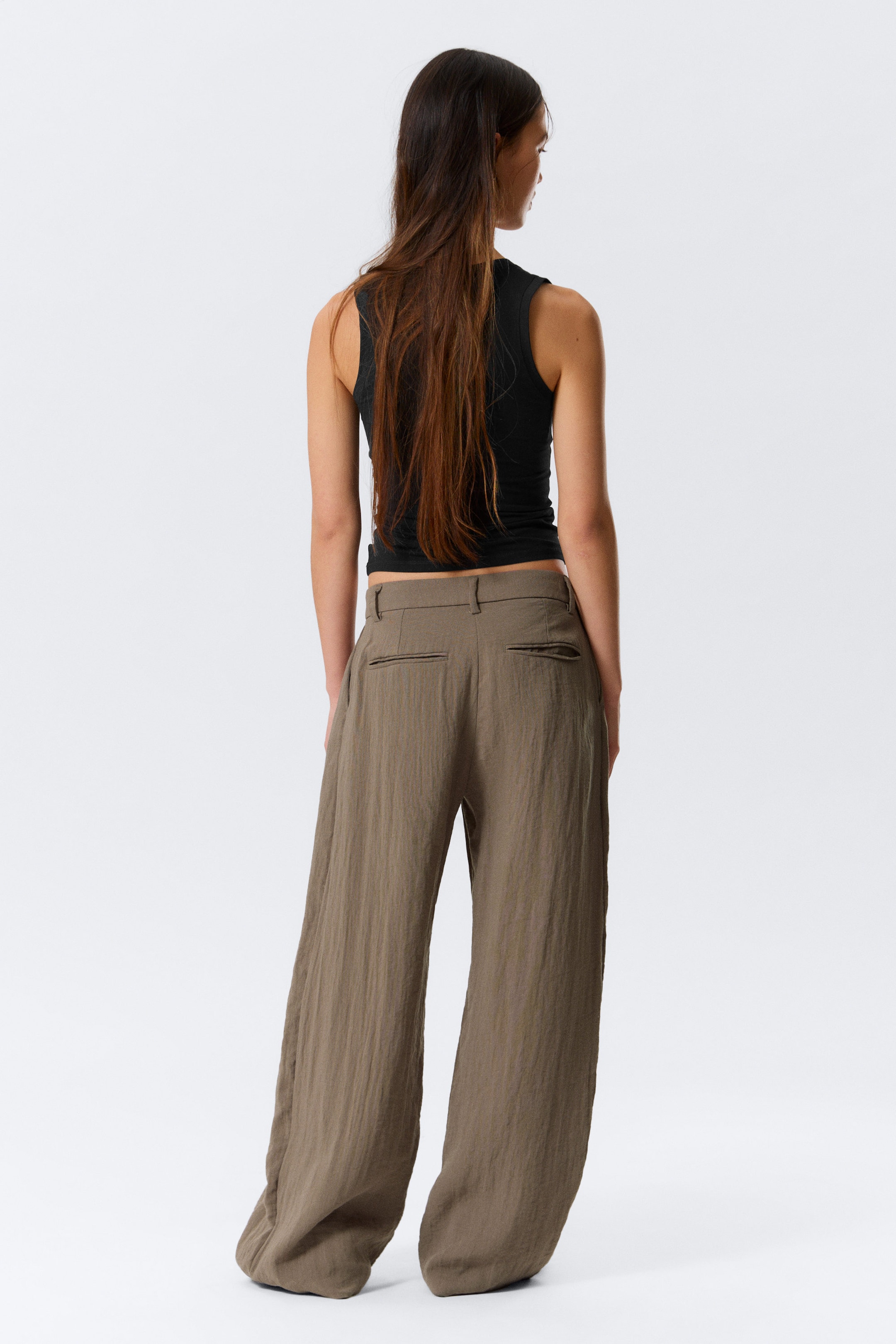 Beige - Weite, niedrig sitzende Hose in Knitteroptik - 3