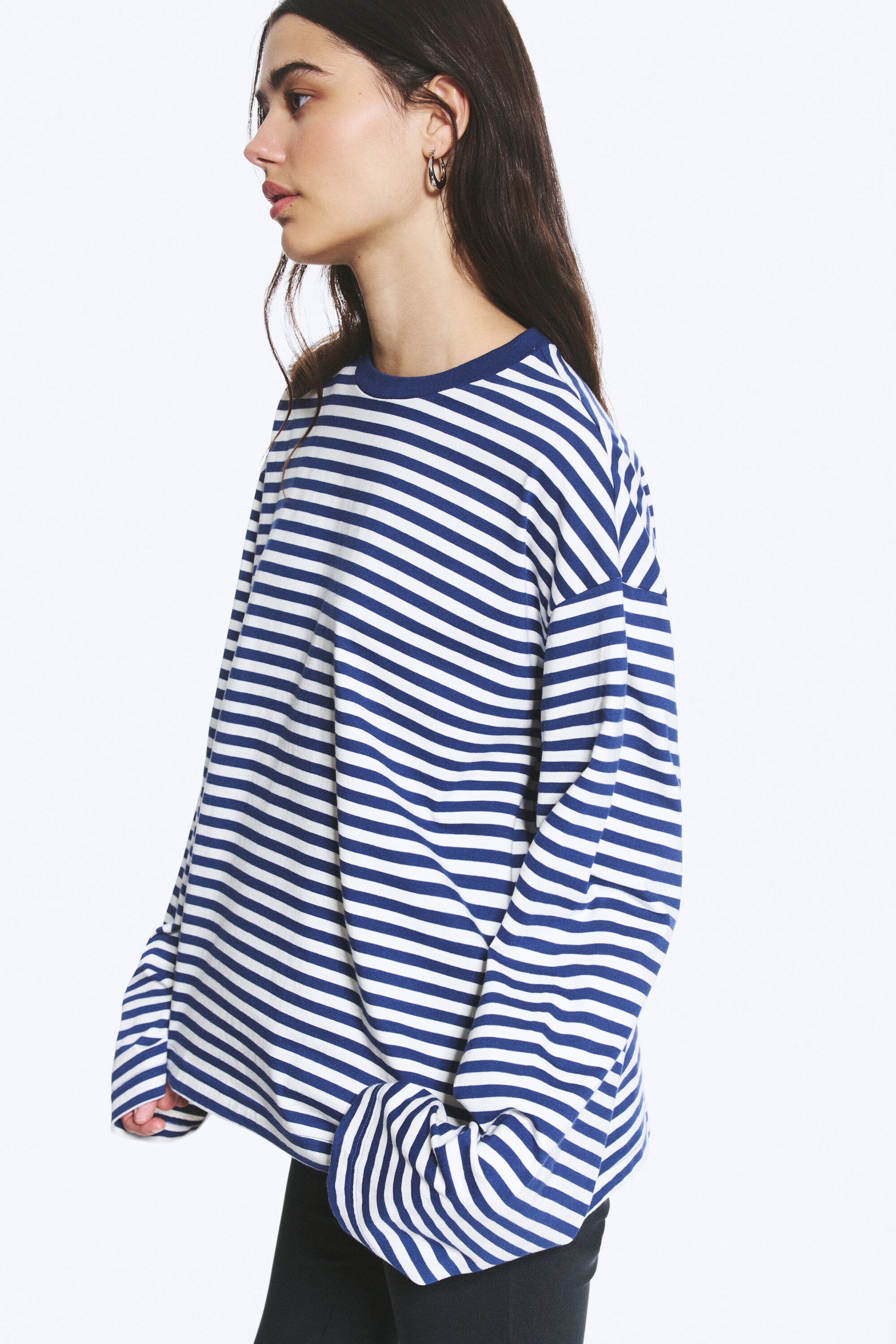 Gestreift in Weiß/Dunkelblau - Longsleeve-Shirt aus Baumwolle - 2