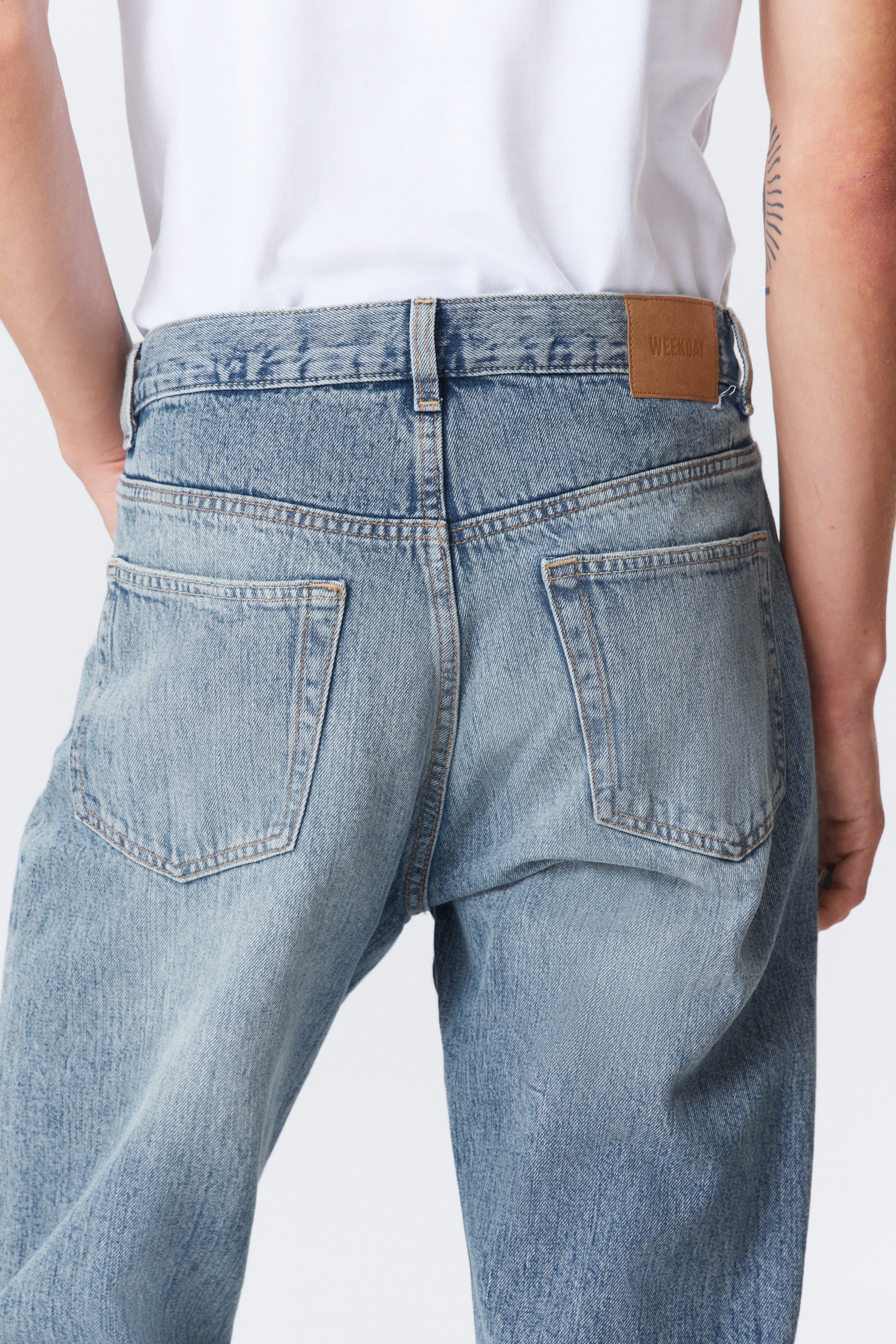 Blue Stream - Middelblauw - Space Mid Rise Relaxed Straight Leg Jeans - 3