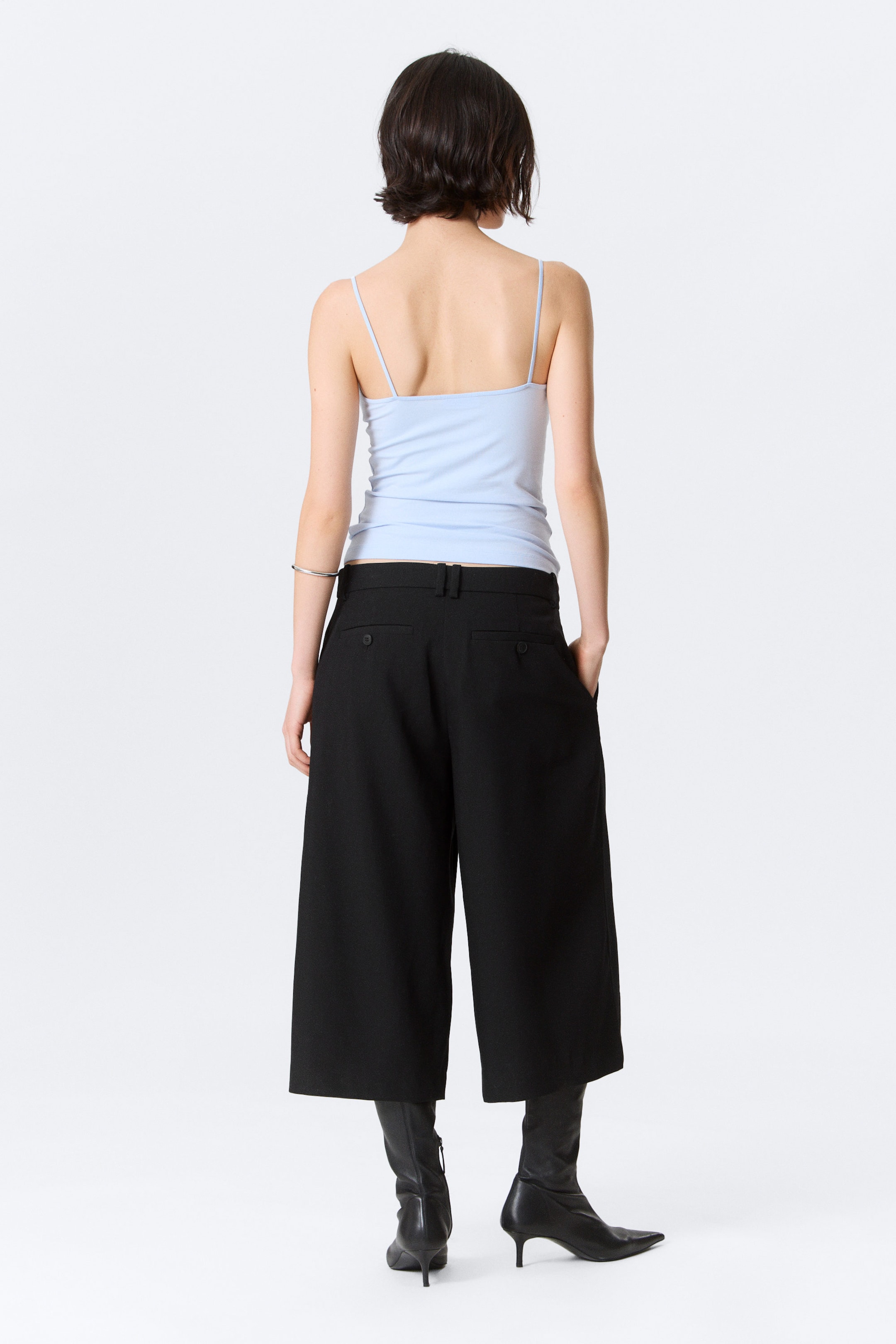 Black - HANNE H CAPRI SUITING TROUSERS - 3