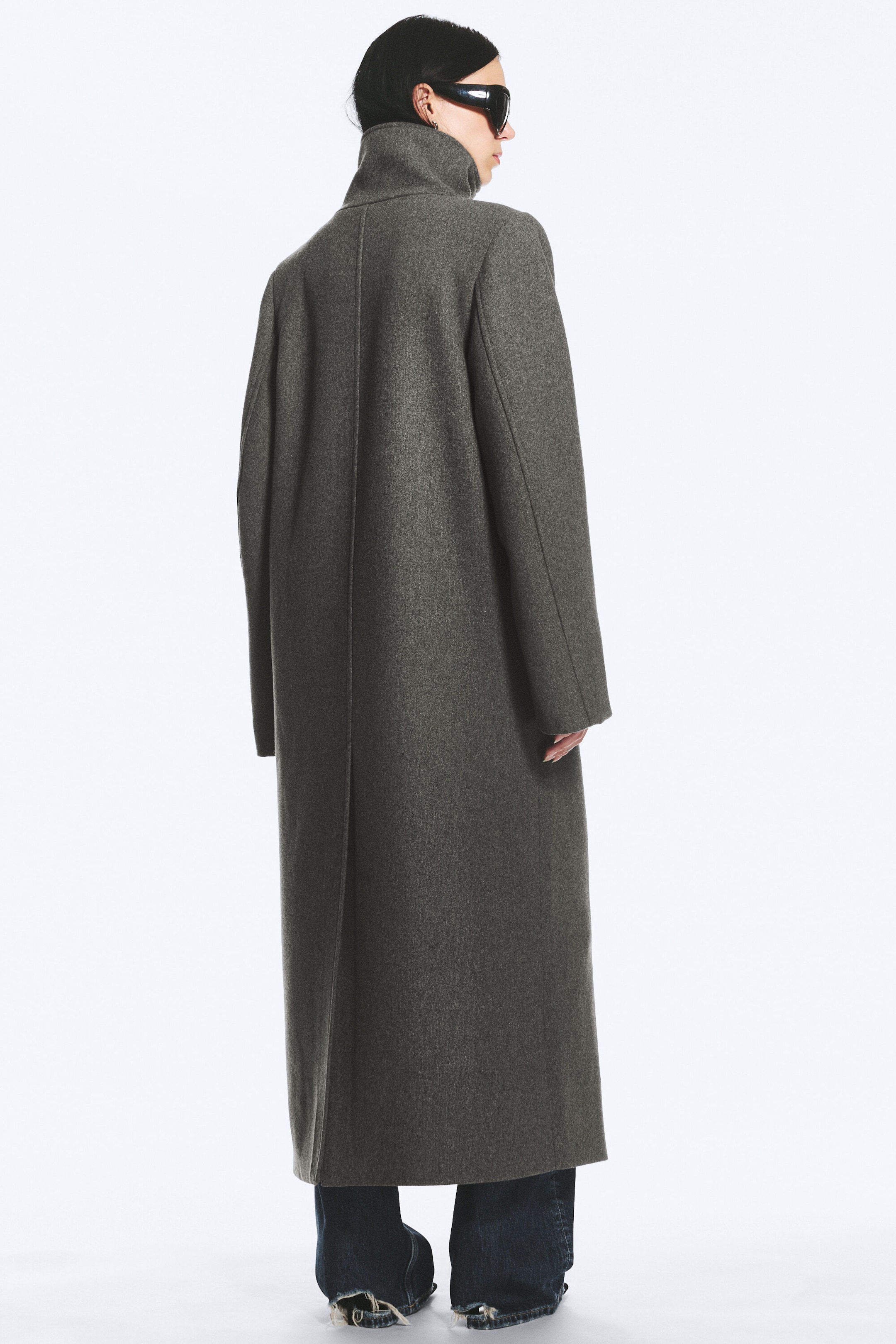 Dark Grey Melange - Oversized kåpe i ullblanding med traktkrage - 8