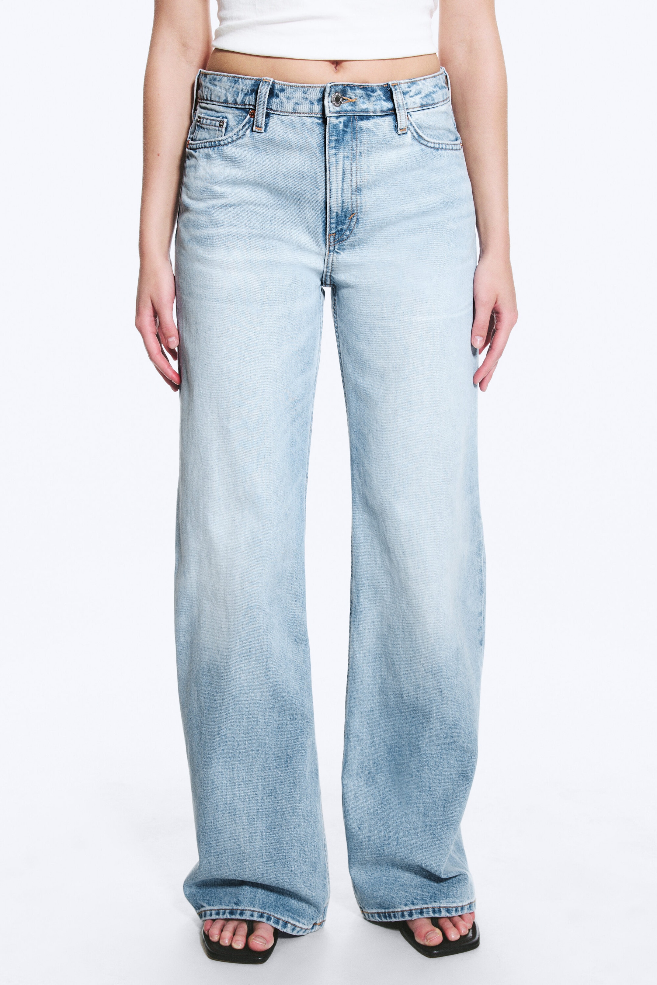Trot Blue – lyseblå - Paz jeans med mellomhøyt liv og vide ben - 1