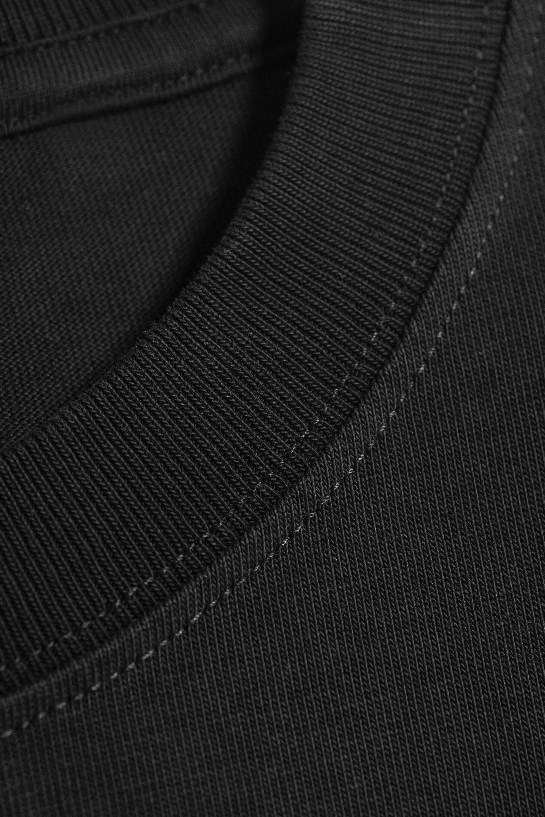 Ausgewaschenes Dunkelgrau - Boxy Longsleeve mit lockerer Passform - 4