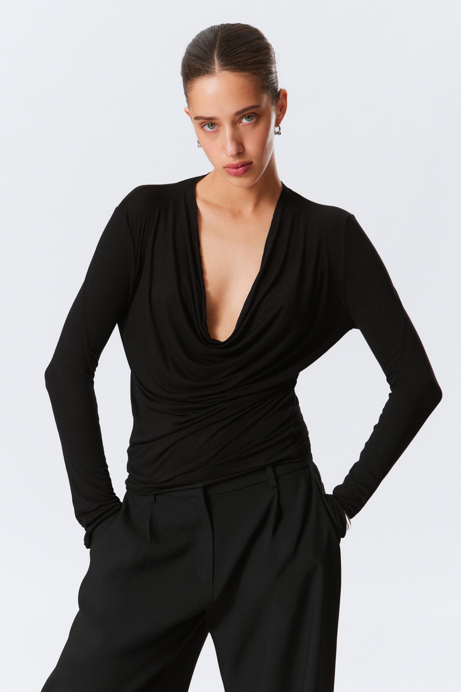 Top drapeado de manga larga - Negro/Marrón oscuro