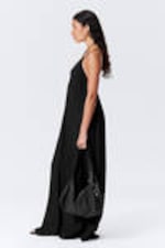 Schwarz - Fließendes Maxikleid - 1