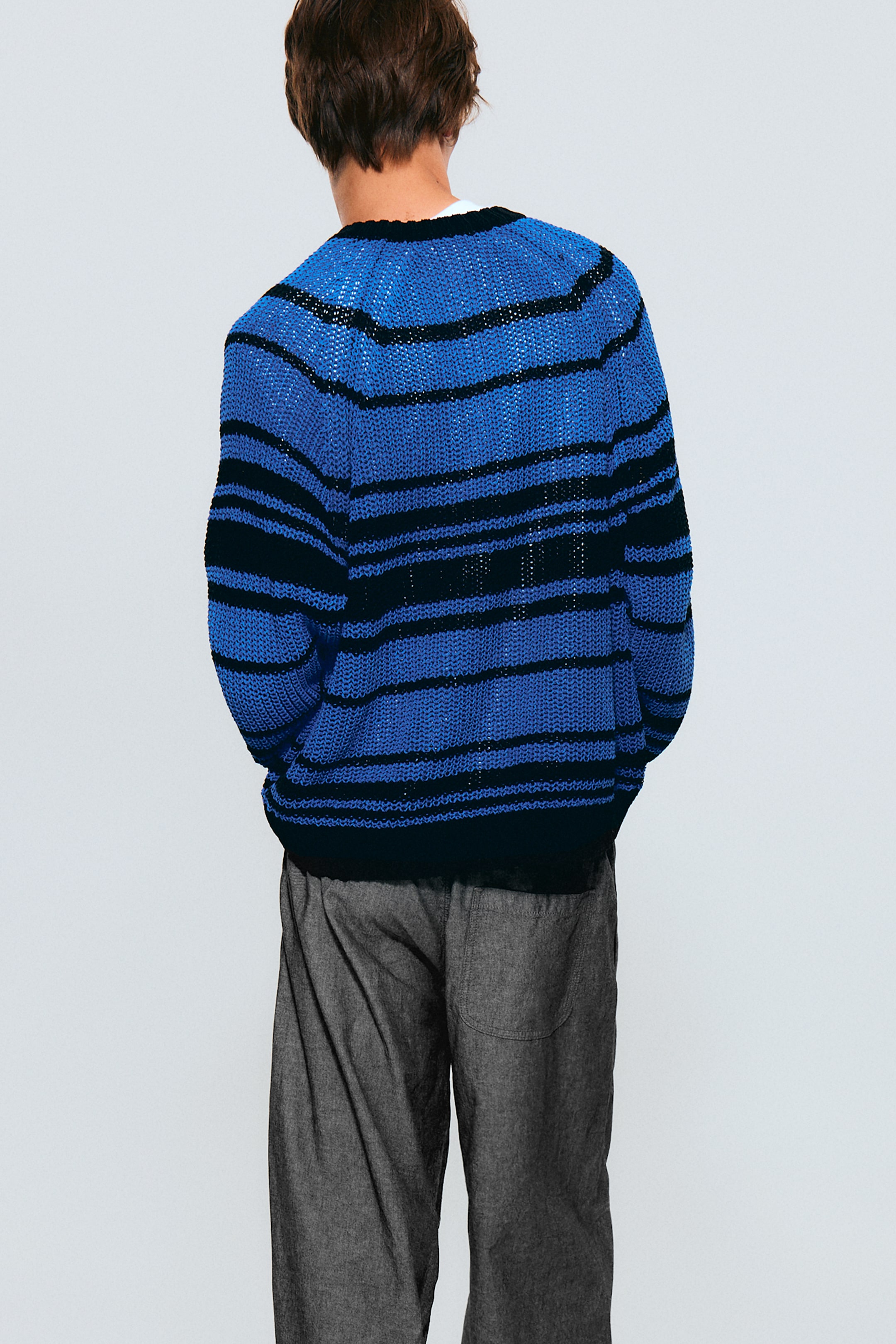Visualizza immagine più grande: Maglione a righe con maniche raglan - Striped Blue - UOMO | H&M IT 4