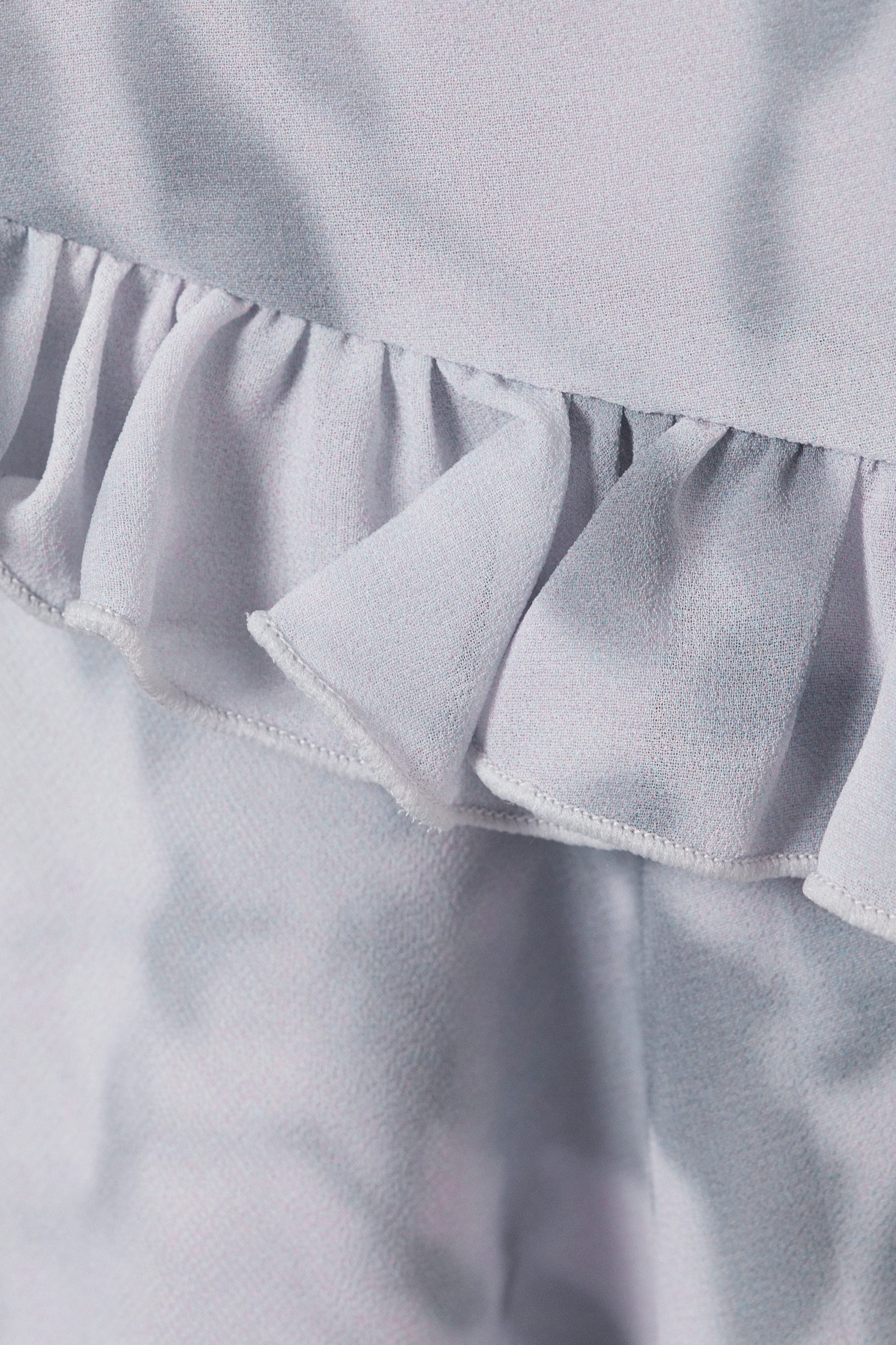 Staubgrau - Marmorwolken - Trägertop mit Rüschen - 2