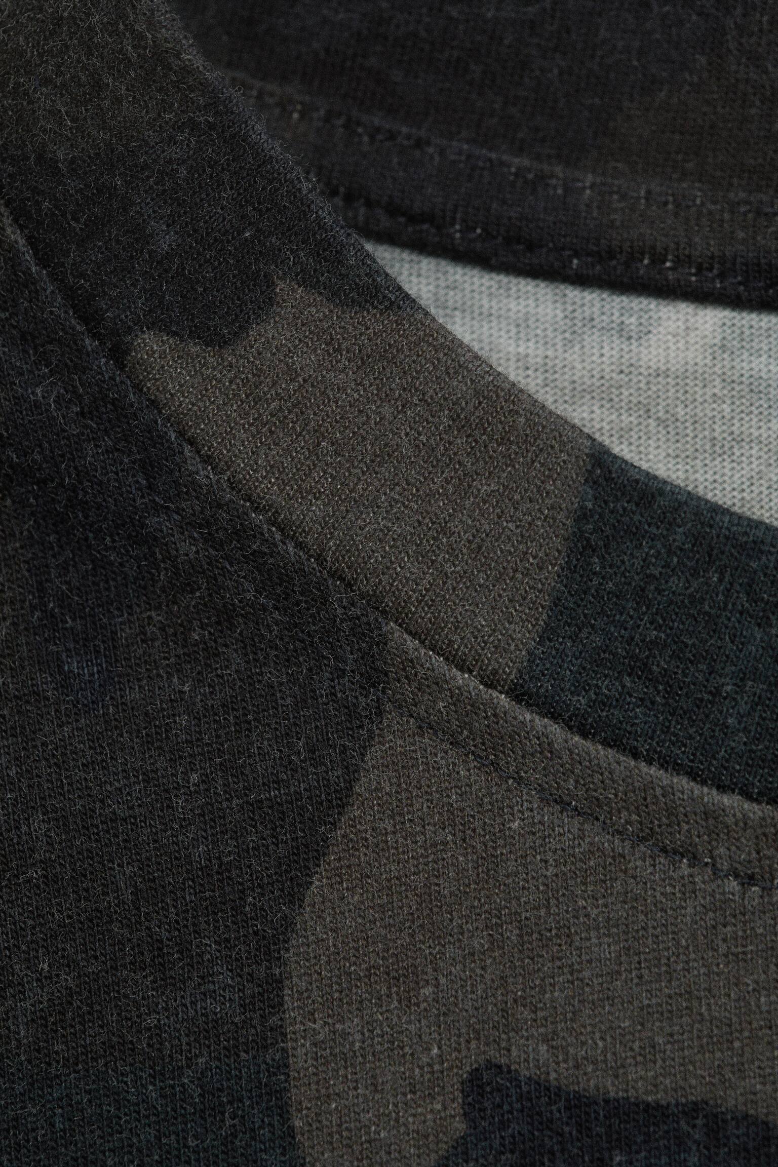 Oversized kortärmad t-shirt med tryck - Khakigrön - Camouflage - 7