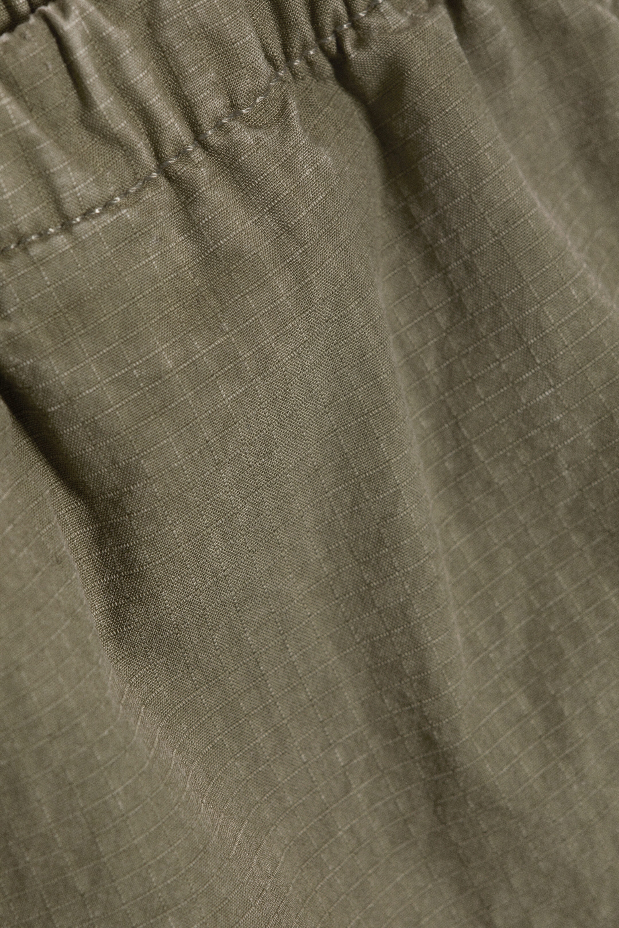 Staubiges Khakigrün - Ripstop-Hose zum Reinschlüpfen mit niedrigem Bund - 2