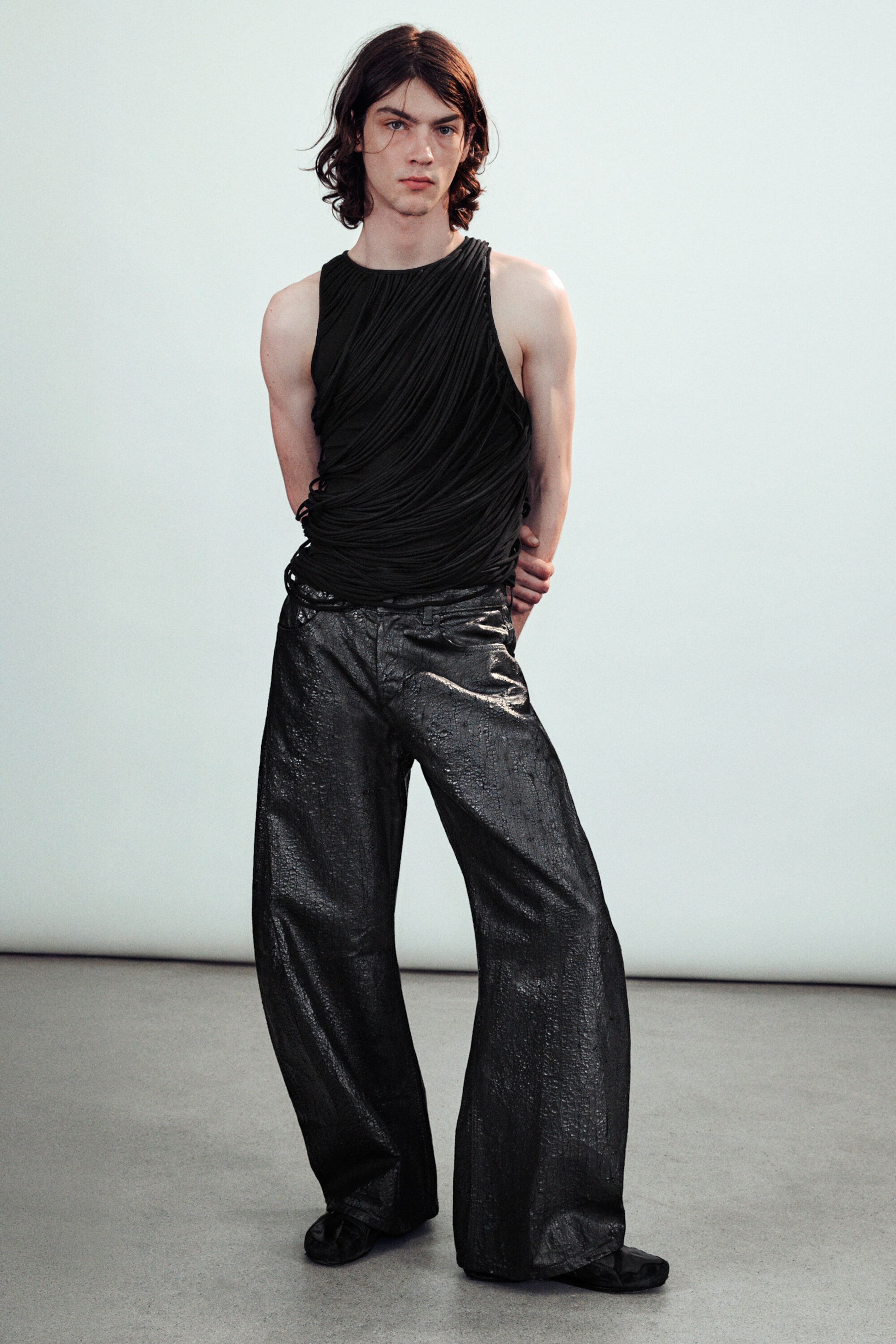 Black - Loop Top - 2