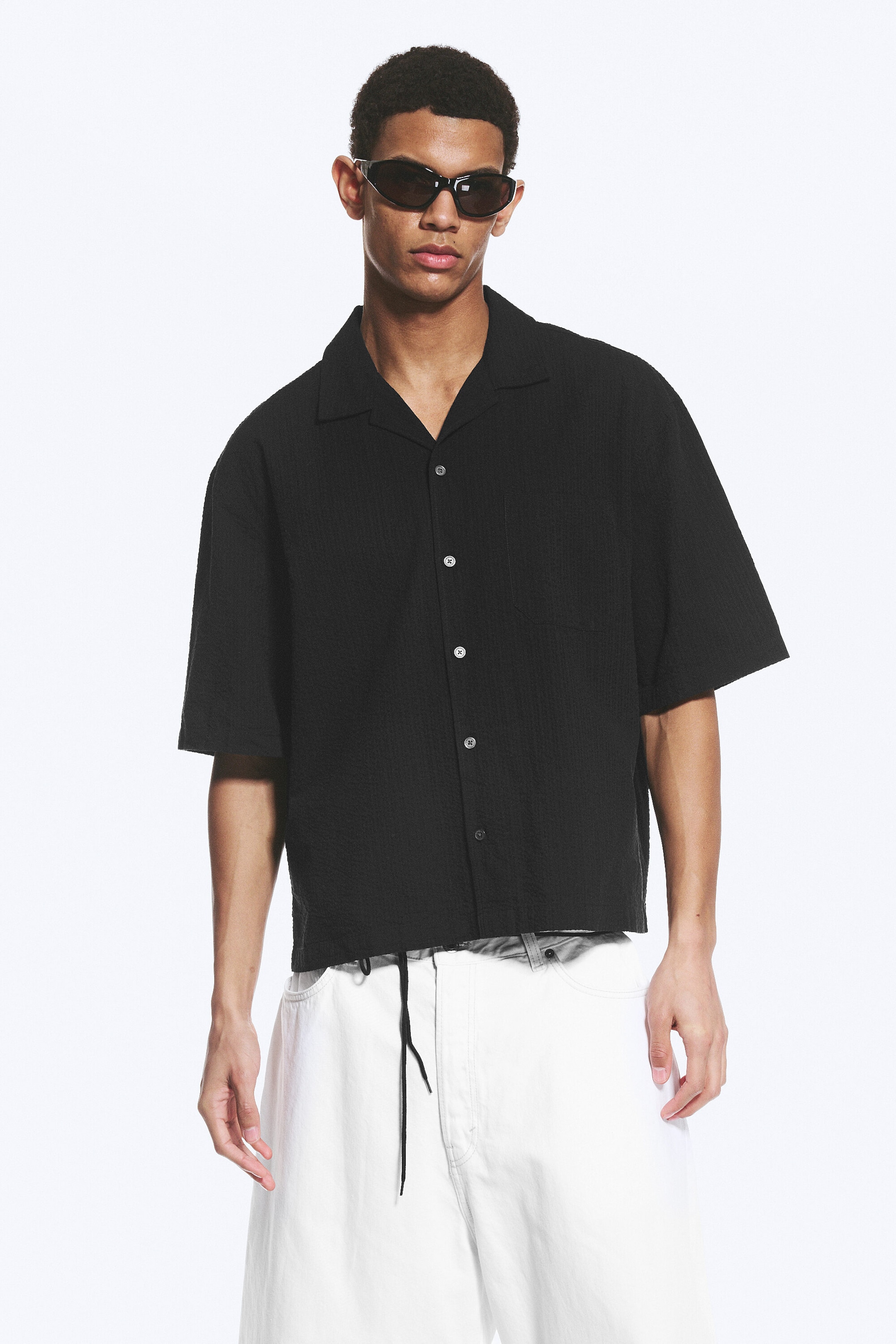 Black - Loose Short-Sleeved Resort Shirt - 1