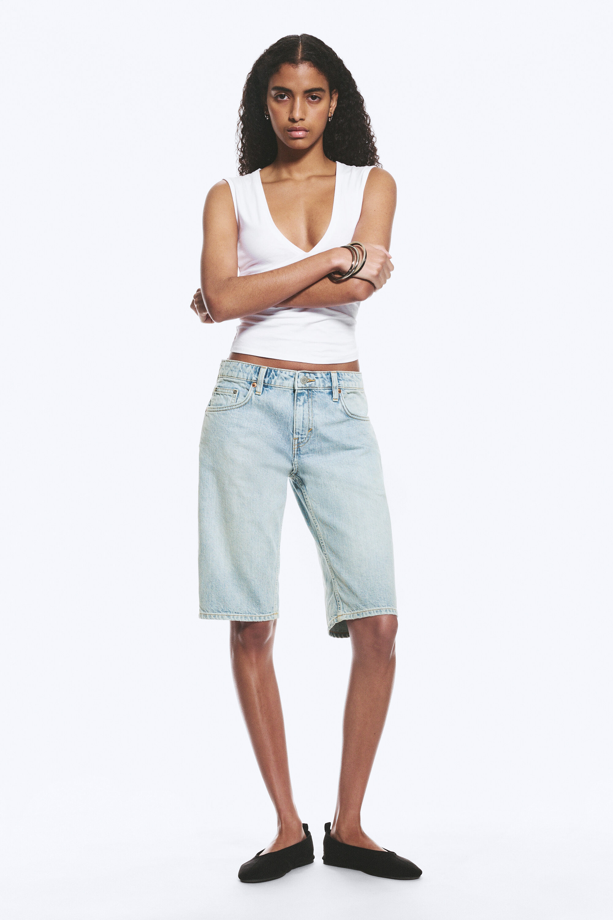 low rise raw hem mini denim shorts - Fluid Blue - Light Blue