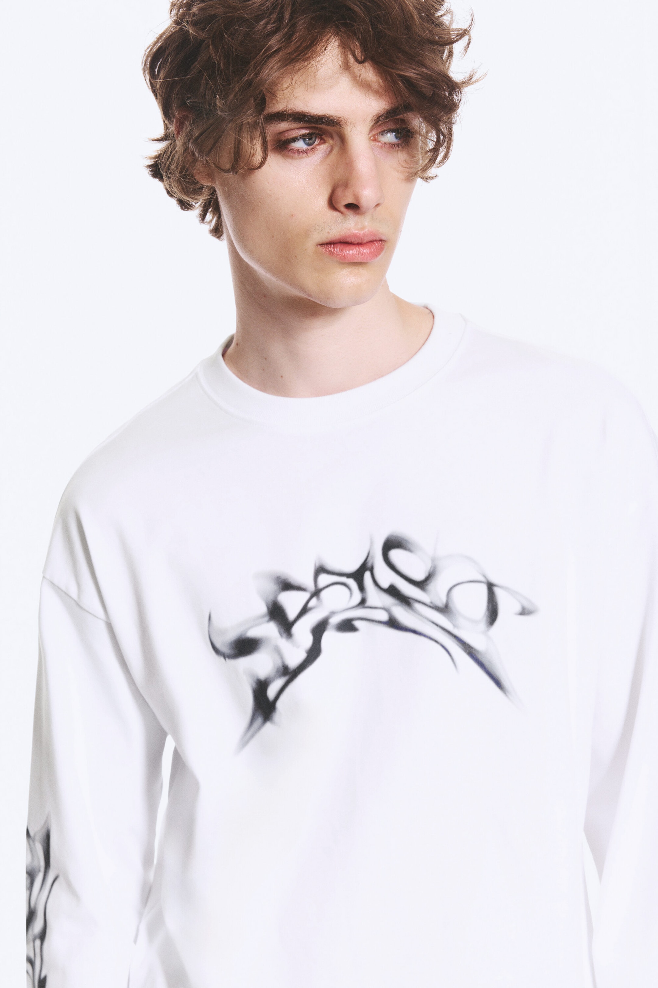 Weiß - Spark-Spray - Kastiges Langarmshirt mit Grafikprint - 1