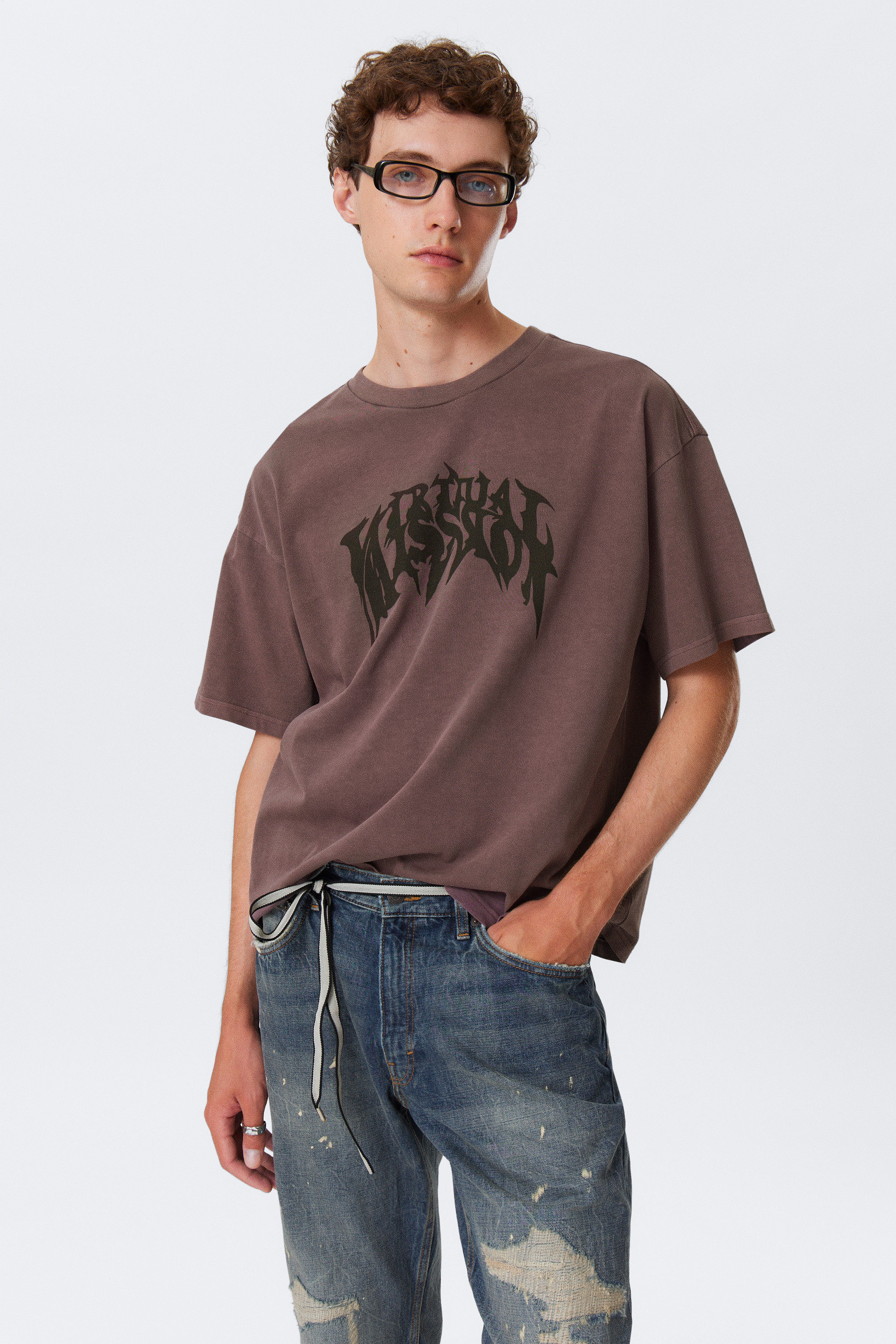 Dunkelrot - Bedrucktes kastiges T-Shirt - 1