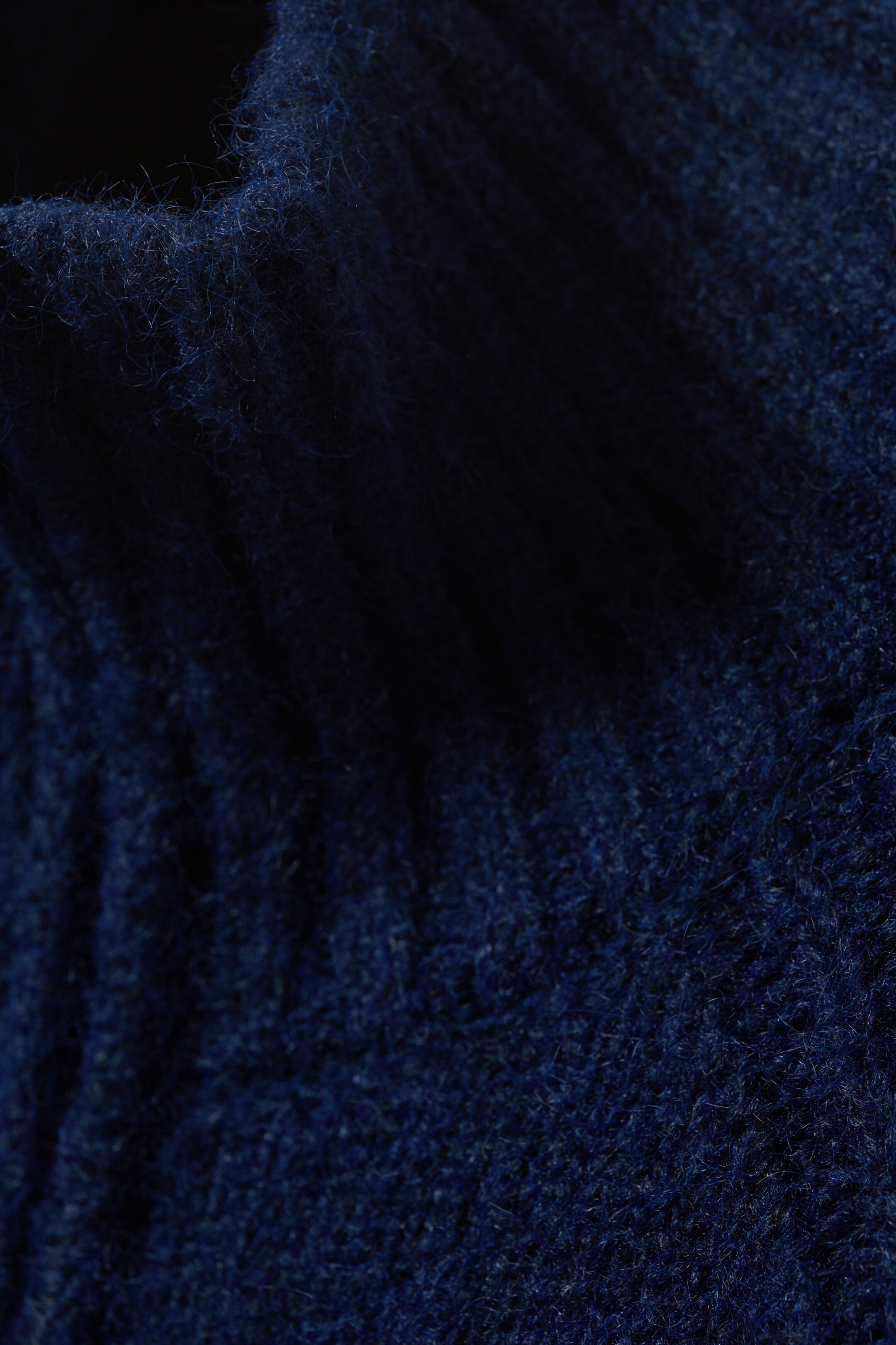 Näytä suurempi kuva: Pehmeä tyköistuva vetoketjuneuletakki - tummansininen melange - NAISET | H&M FI 5