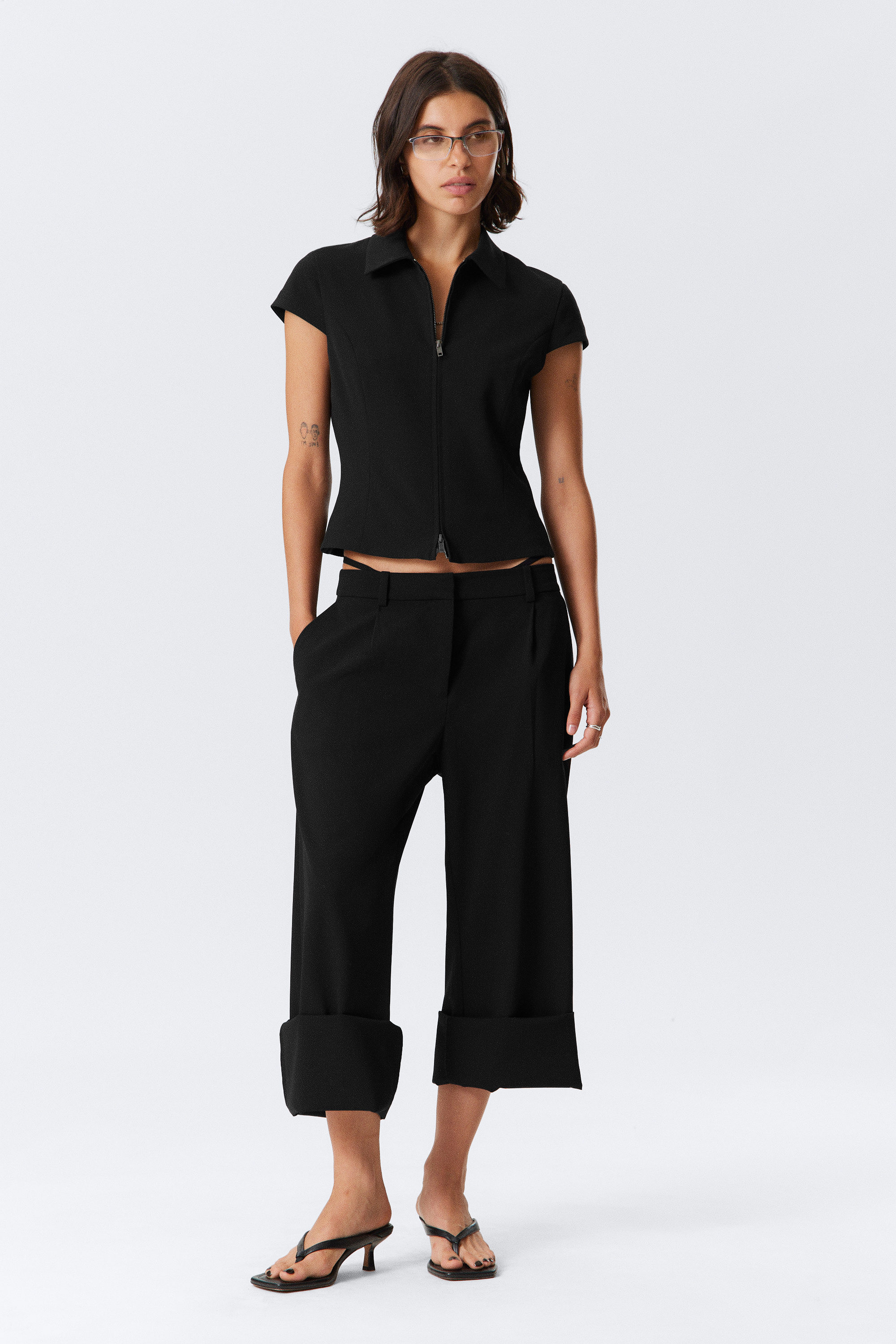 Black - Fitted Short-Sleeved Zip Top - 2