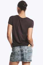 Mörkbrun - T-shirt i viskos med normal passform - 2