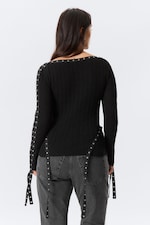 Schwarz - Strick-Top mit Ösen-Detail und U-Boot-Ausschnitt - 3