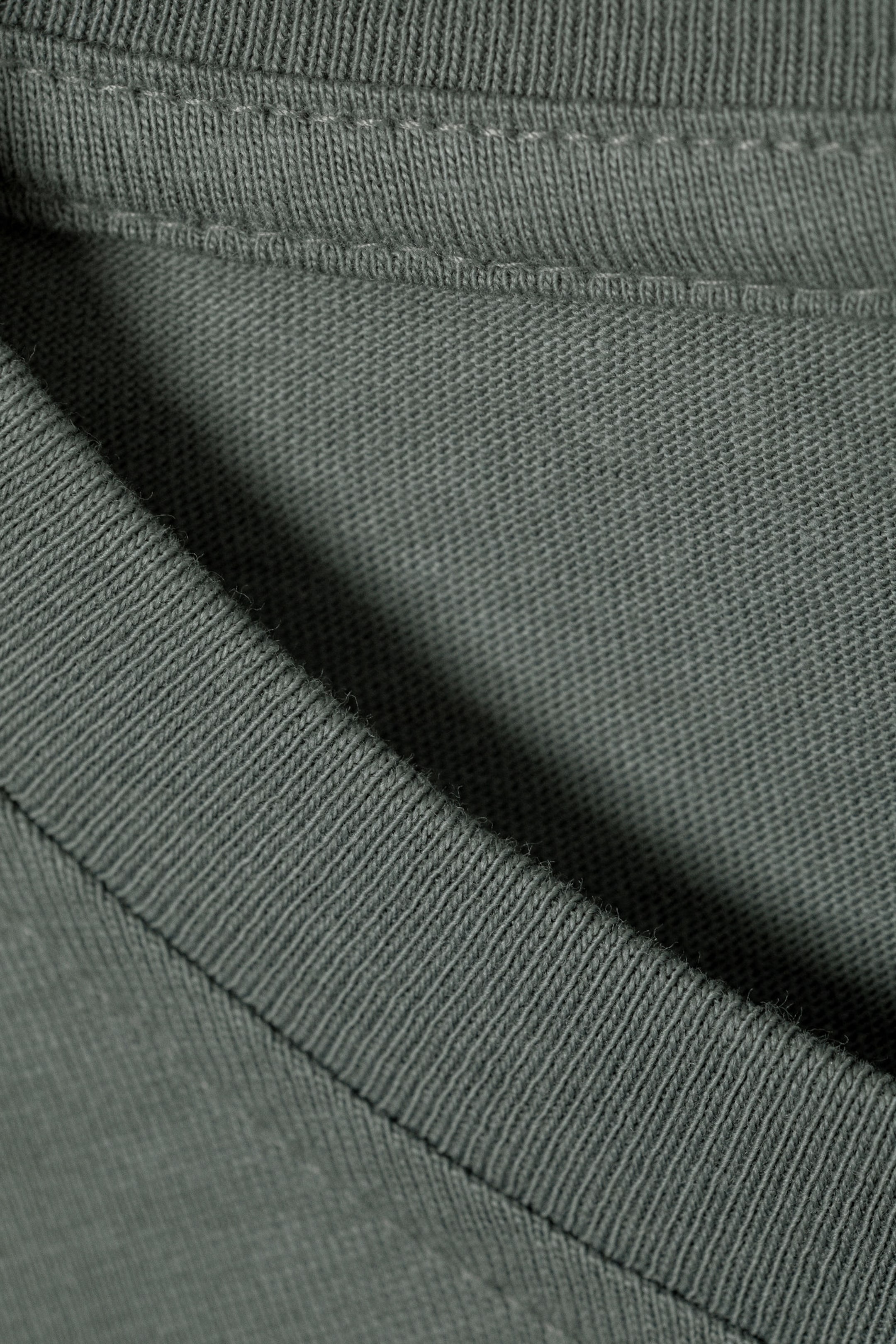 Dusty Grey - Essence Standard Long Sleeve - 1