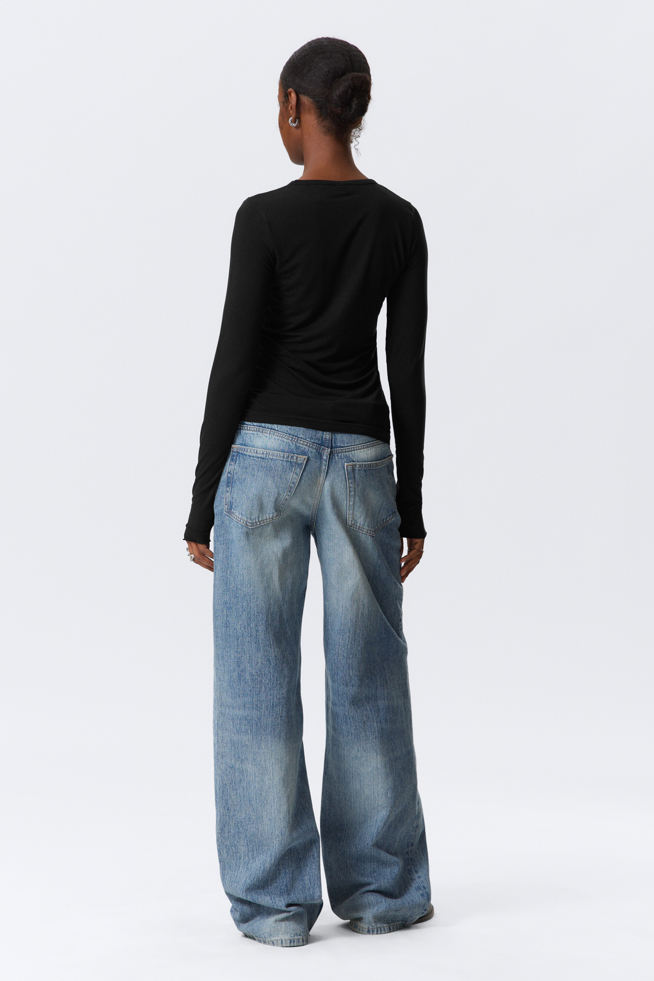 View larger image: Fitted Long-Sleeved Henley Top - Black - Ladies | H&M GB 4