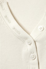 Weiß - Figurbetontes Langarm-Top mit V-Ausschnitt - 1