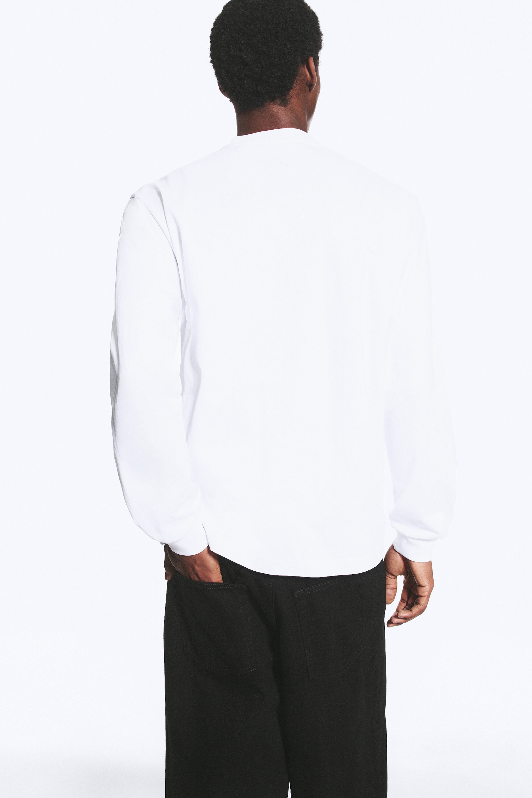 White - Relaxed Long-Sleeved T-shirt - 2