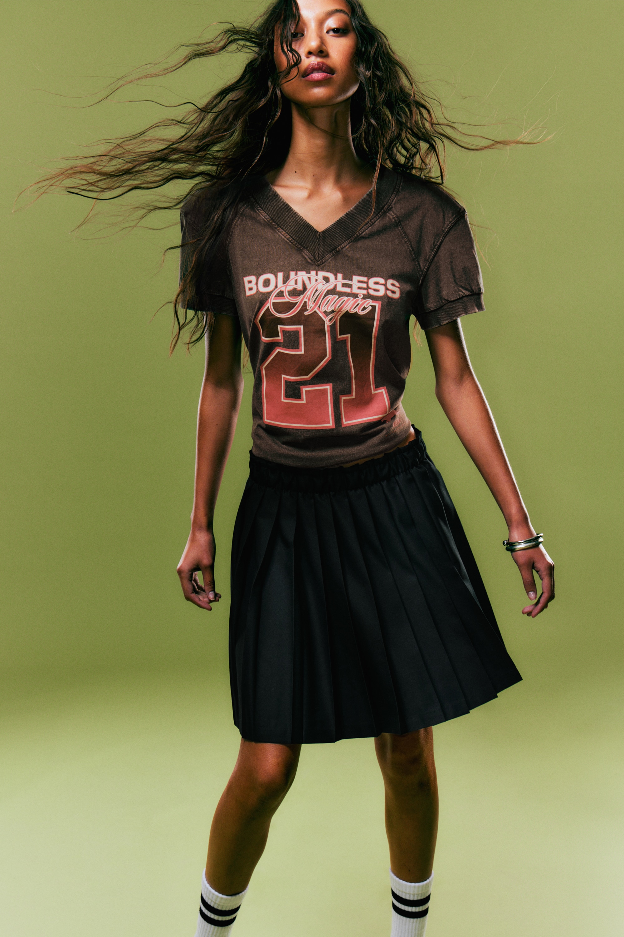 Rakott, alacsony derekú midi szoknya - Fekete