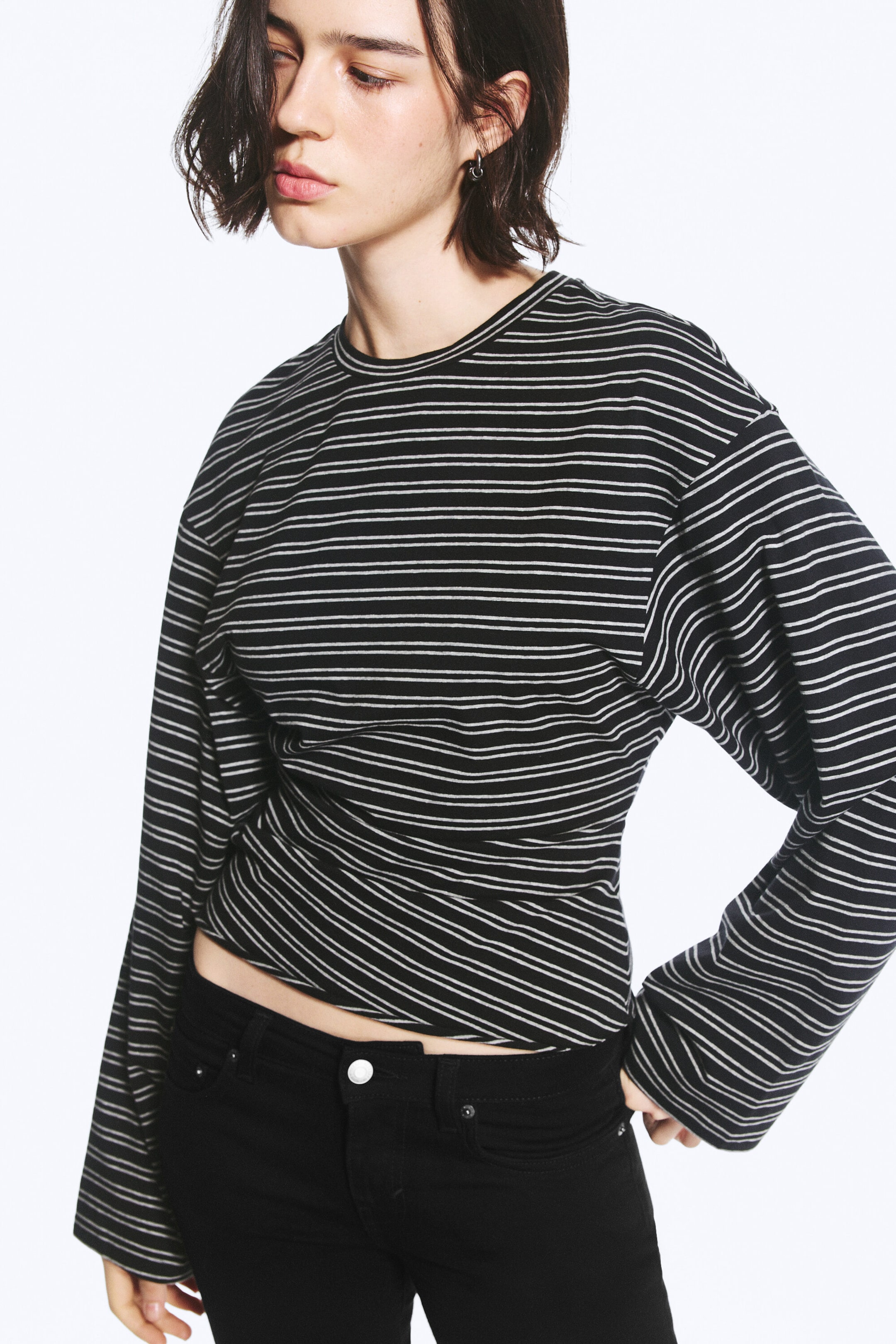 Striped Black - Ruched Long-Sleeved T-shirt - 2