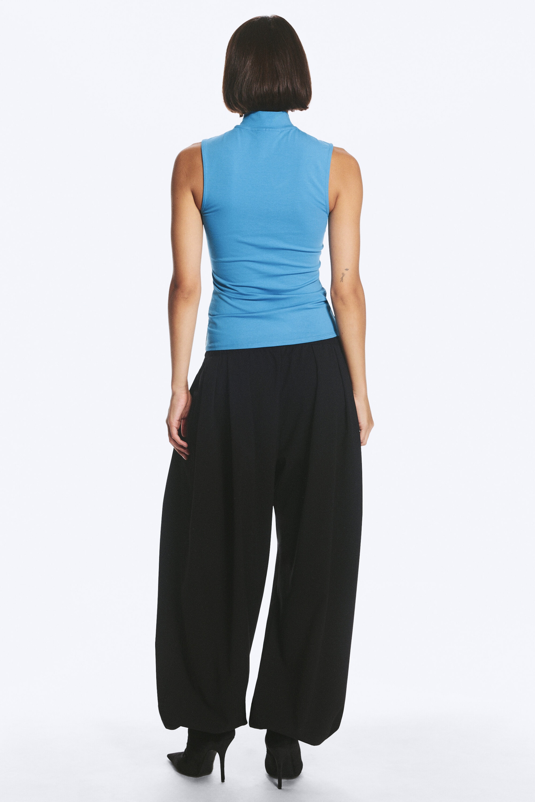 Blue - Keyhole Top - 3